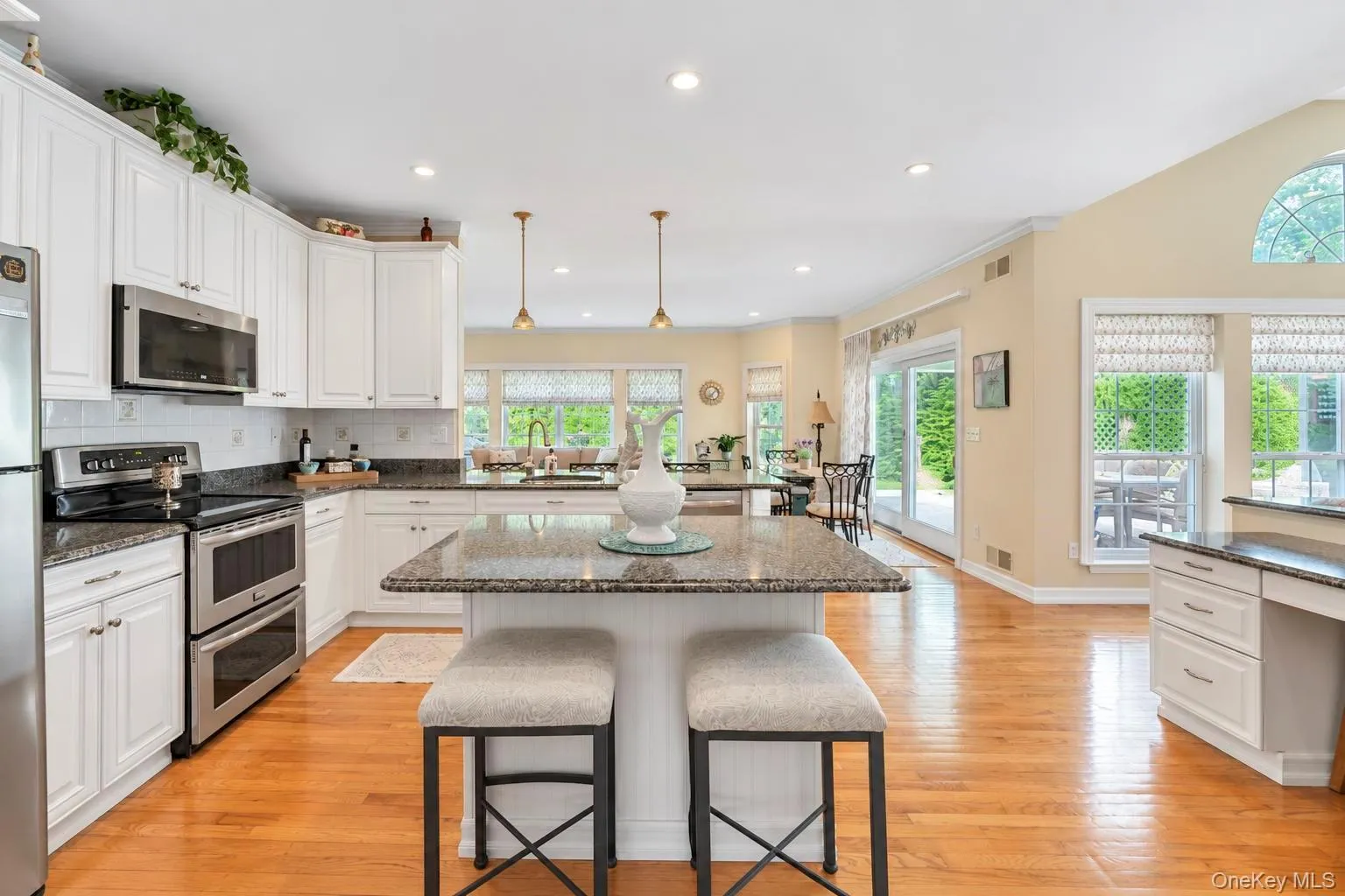 7 Wood Hollow Drive, Southampton, NY, 4 Bedrooms Bedrooms, 9 Rooms Rooms,2 BathroomsBathrooms,Residential,For Rent,Wood Hollow,0,1047038 7 Wood Hollow Drive, Southampton, NY, 4 Bedrooms Bedrooms, 9 Rooms Rooms,2 BathroomsBathrooms,Residential,For Rent,Wood Hollow,0,1047038