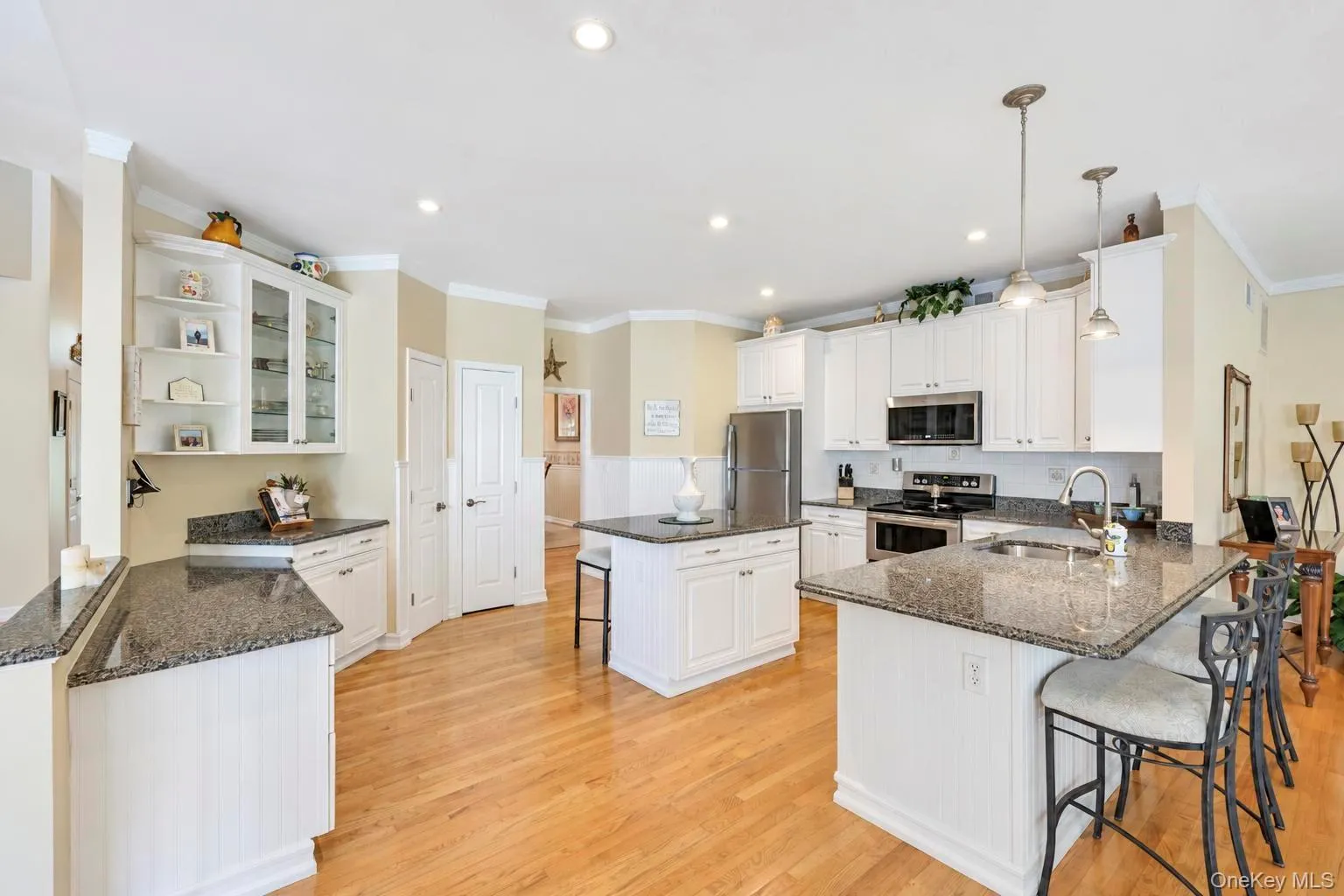 7 Wood Hollow Drive, Southampton, NY, 4 Bedrooms Bedrooms, 9 Rooms Rooms,2 BathroomsBathrooms,Residential,For Rent,Wood Hollow,0,1047038 7 Wood Hollow Drive, Southampton, NY, 4 Bedrooms Bedrooms, 9 Rooms Rooms,2 BathroomsBathrooms,Residential,For Rent,Wood Hollow,0,1047038