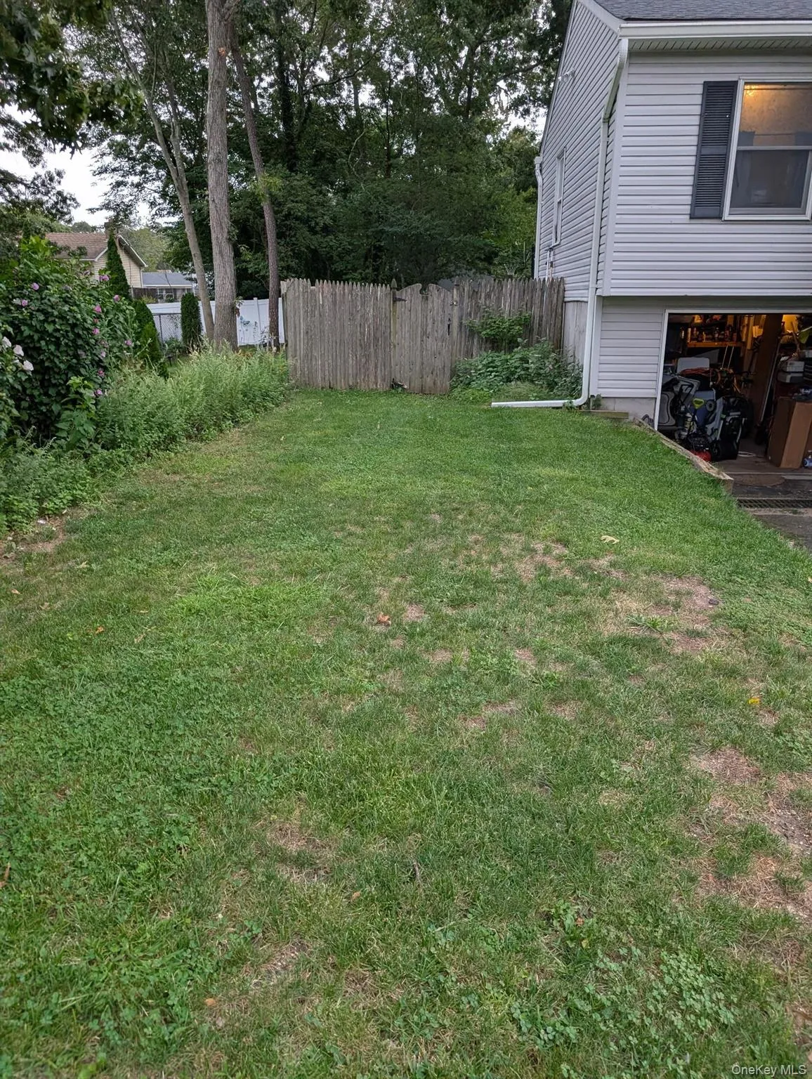 Side Yard Front View Side Yard Front View