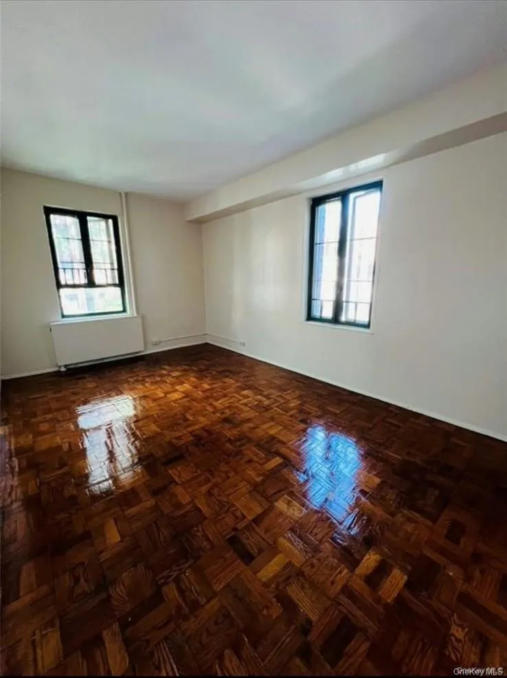 2033 Mc Graw Avenue, New York, NY, 2 Bedroom Bedrooms, 4 Room Rooms,1 BathroomBathrooms,Residential Lease,For Rent,Mc Graw,0,1047041 2033 Mc Graw Avenue, New York, NY, 2 Bedroom Bedrooms, 4 Room Rooms,1 BathroomBathrooms,Residential Lease,For Rent,Mc Graw,0,1047041