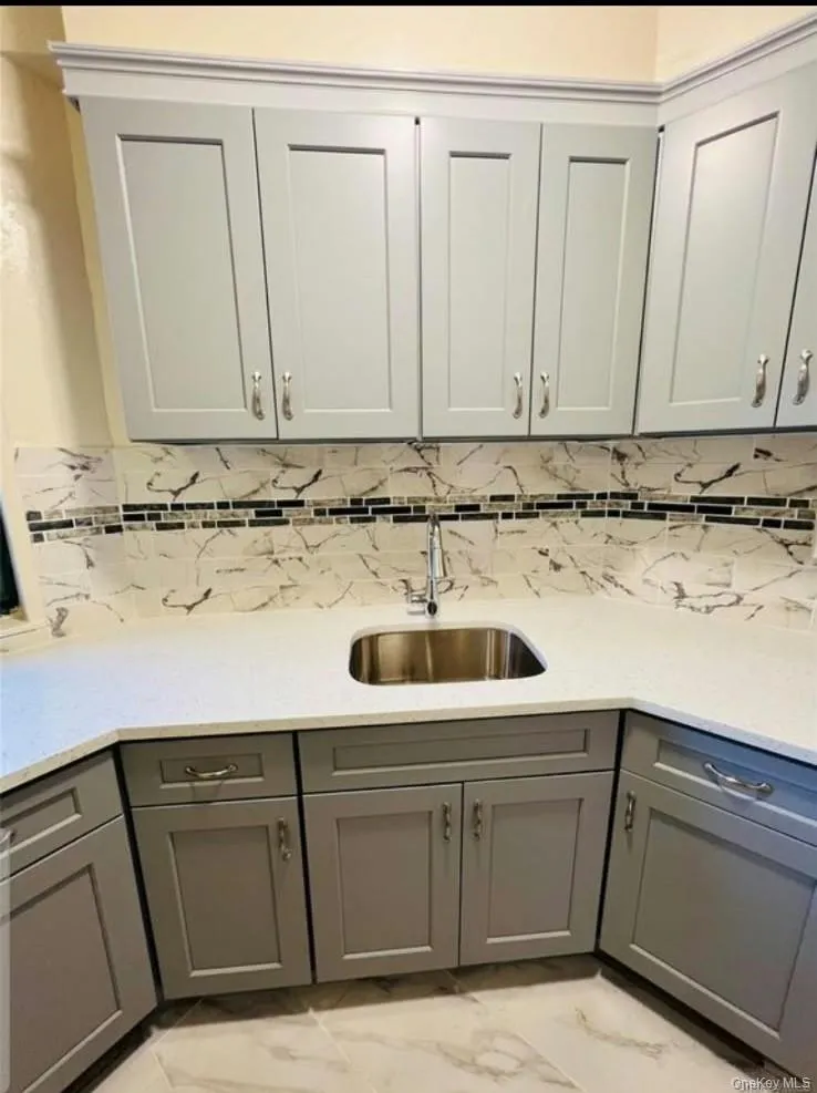2033 Mc Graw Avenue, New York, NY, 2 Bedroom Bedrooms, 4 Room Rooms,1 BathroomBathrooms,Residential Lease,For Rent,Mc Graw,0,1047041 2033 Mc Graw Avenue, New York, NY, 2 Bedroom Bedrooms, 4 Room Rooms,1 BathroomBathrooms,Residential Lease,For Rent,Mc Graw,0,1047041