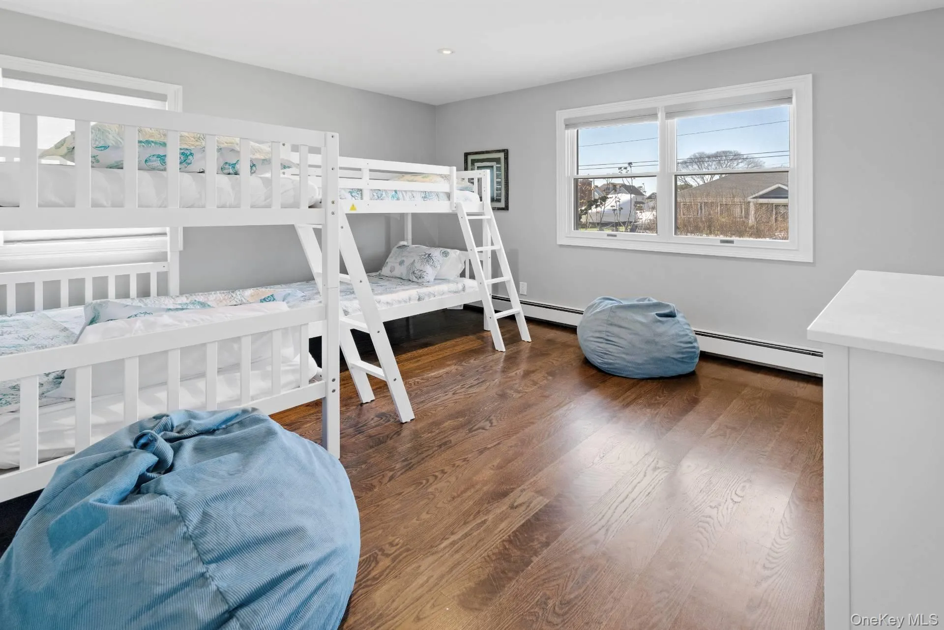 13 Marlin Road, Southampton, NY, 3 Bedrooms Bedrooms, 5 Rooms Rooms,2 BathroomsBathrooms,Residential,For Rent,Marlin,0,1047047 13 Marlin Road, Southampton, NY, 3 Bedrooms Bedrooms, 5 Rooms Rooms,2 BathroomsBathrooms,Residential,For Rent,Marlin,0,1047047