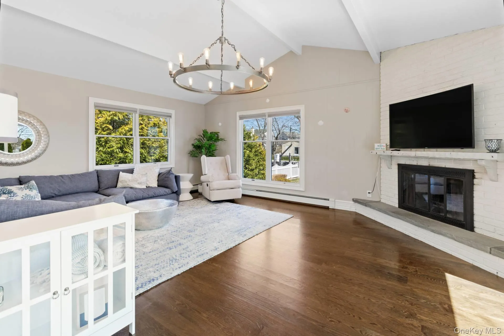 13 Marlin Road, Southampton, NY, 3 Bedrooms Bedrooms, 5 Rooms Rooms,2 BathroomsBathrooms,Residential,For Rent,Marlin,0,1047047 13 Marlin Road, Southampton, NY, 3 Bedrooms Bedrooms, 5 Rooms Rooms,2 BathroomsBathrooms,Residential,For Rent,Marlin,0,1047047