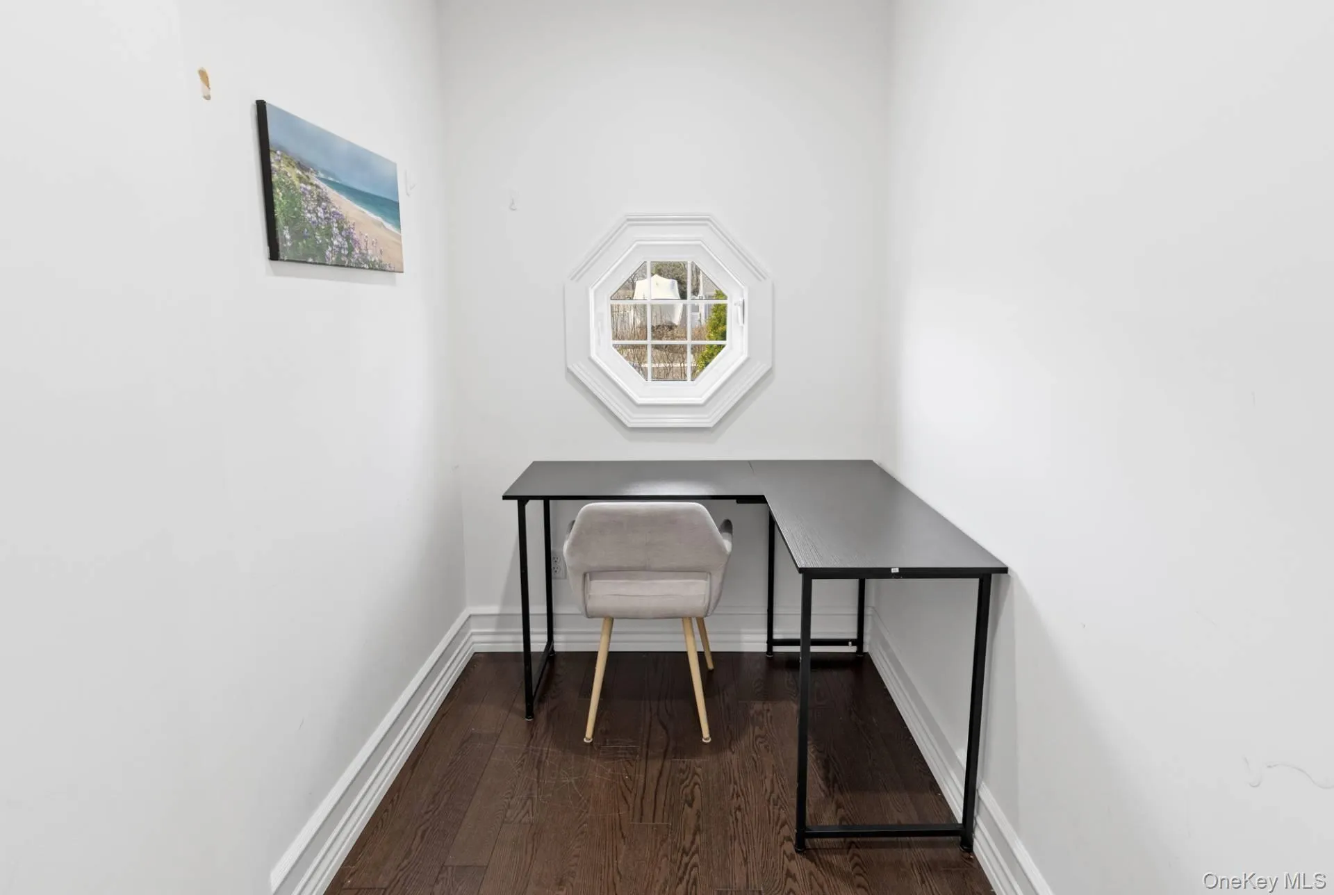 13 Marlin Road, Southampton, NY, 3 Bedrooms Bedrooms, 5 Rooms Rooms,2 BathroomsBathrooms,Residential,For Rent,Marlin,0,1047047 13 Marlin Road, Southampton, NY, 3 Bedrooms Bedrooms, 5 Rooms Rooms,2 BathroomsBathrooms,Residential,For Rent,Marlin,0,1047047