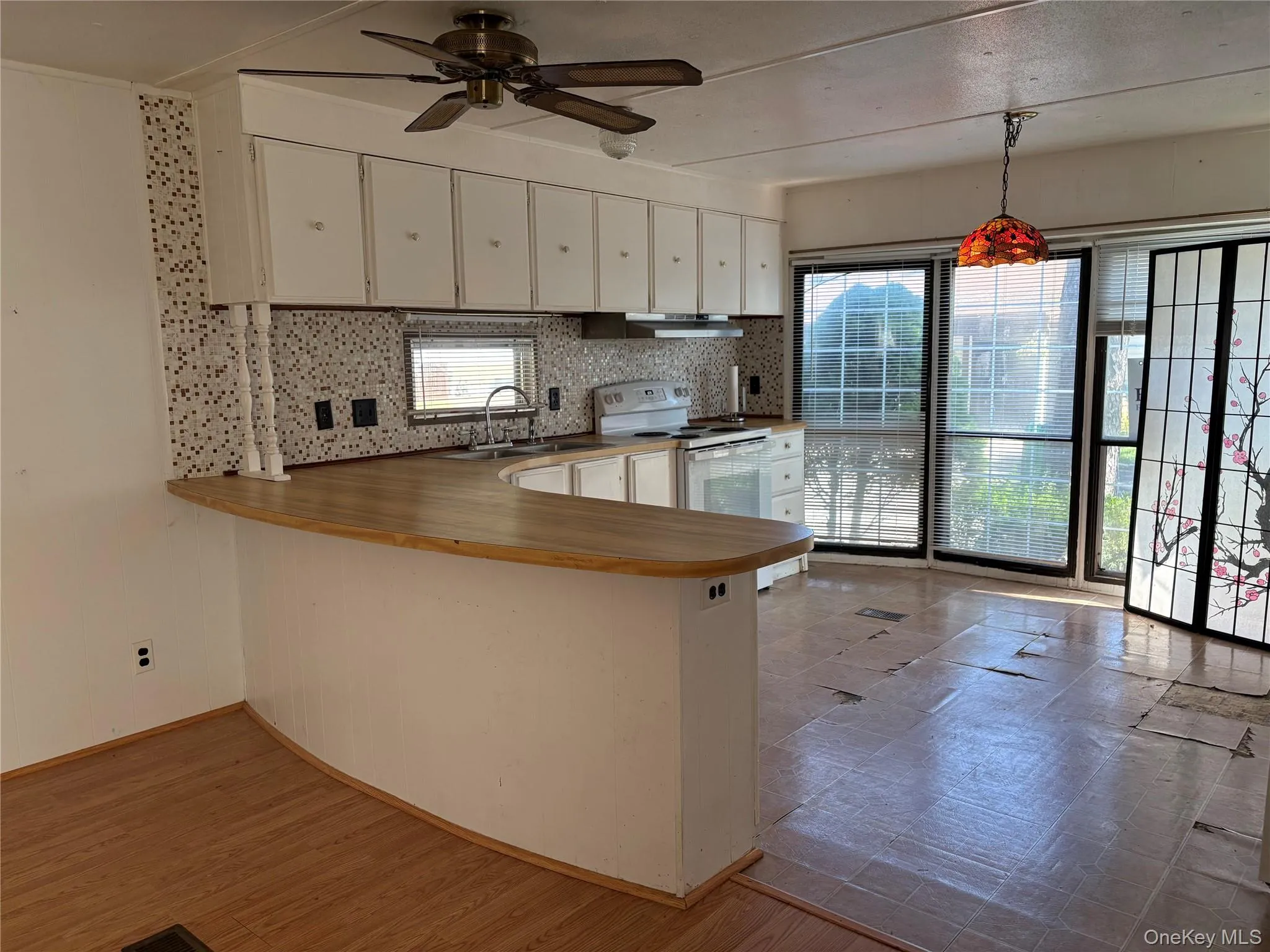 525/P4 Riverleigh, Riverhead, NY, 2 Bedrooms Bedrooms, 5 Rooms Rooms,1 BathroomBathrooms,Residential,For Rent,Riverleigh,0,1047053 525/P4 Riverleigh, Riverhead, NY, 2 Bedrooms Bedrooms, 5 Rooms Rooms,1 BathroomBathrooms,Residential,For Rent,Riverleigh,0,1047053