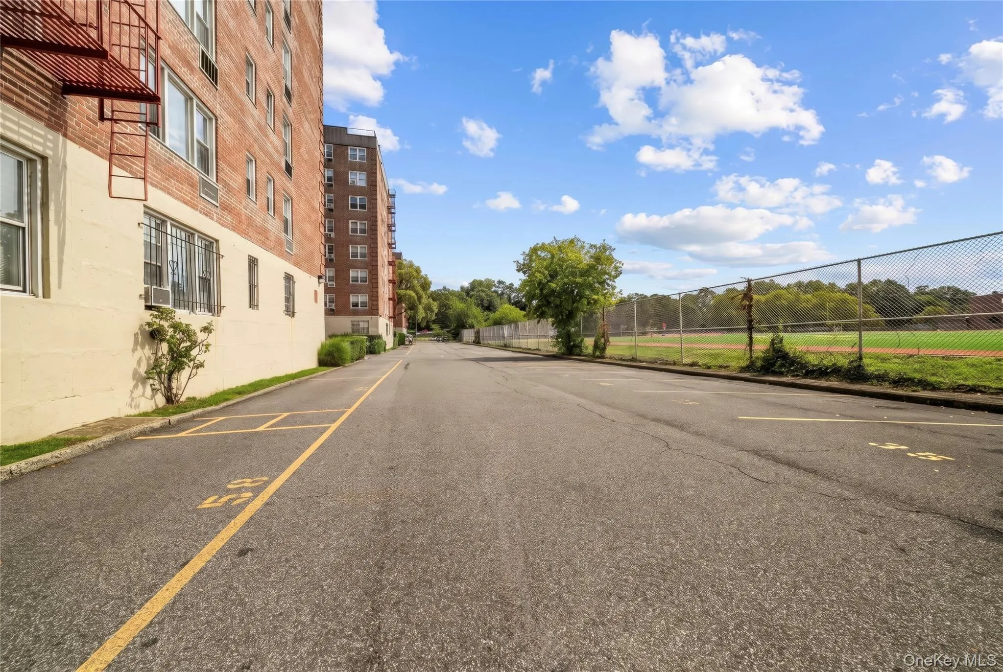 3 sadore Lane, Yonkers, NY, 2 Bedrooms Bedrooms, 5 Rooms Rooms,1 BathroomBathrooms,Residential,For Rent,sadore,0,1047054 3 sadore Lane, Yonkers, NY, 2 Bedrooms Bedrooms, 5 Rooms Rooms,1 BathroomBathrooms,Residential,For Rent,sadore,0,1047054