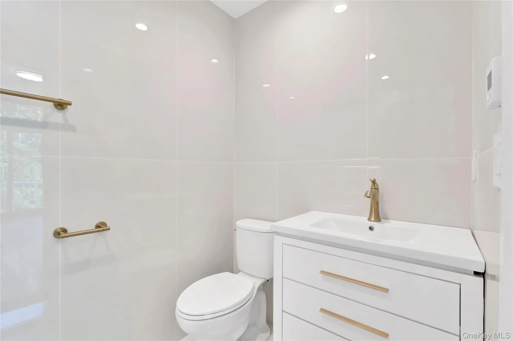 Bathroom Bathroom