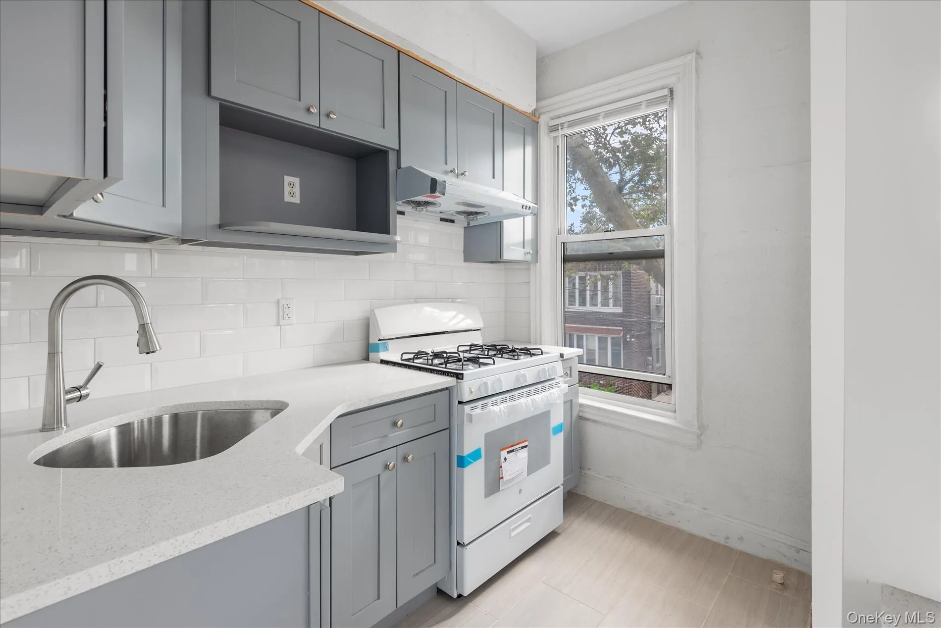88-49 81st Avenue, New York, NY, 1 Bedroom Bedrooms, 3 Rooms Rooms,1 BathroomBathrooms,Residential Lease,For Rent,81st,0,1047068 88-49 81st Avenue, New York, NY, 1 Bedroom Bedrooms, 3 Rooms Rooms,1 BathroomBathrooms,Residential Lease,For Rent,81st,0,1047068