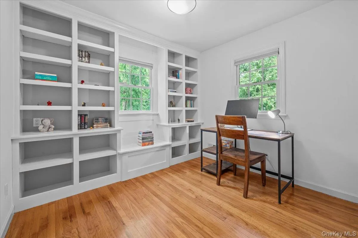 40 Branford Road, Greenburgh, NY, 4 Bedrooms Bedrooms, 9 Rooms Rooms,2 BathroomsBathrooms,Residential,For Rent,Branford,0,1047069 40 Branford Road, Greenburgh, NY, 4 Bedrooms Bedrooms, 9 Rooms Rooms,2 BathroomsBathrooms,Residential,For Rent,Branford,0,1047069