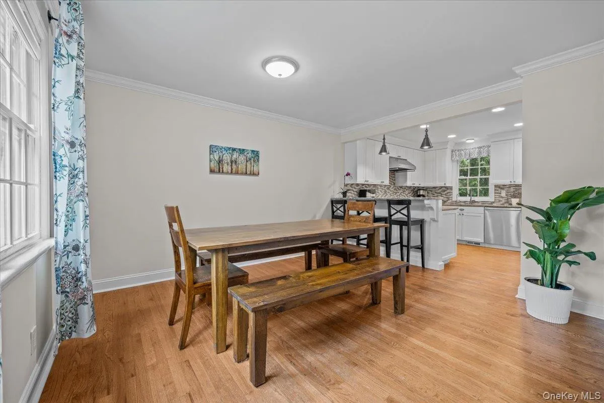 40 Branford Road, Greenburgh, NY, 4 Bedrooms Bedrooms, 9 Rooms Rooms,2 BathroomsBathrooms,Residential,For Rent,Branford,0,1047069 40 Branford Road, Greenburgh, NY, 4 Bedrooms Bedrooms, 9 Rooms Rooms,2 BathroomsBathrooms,Residential,For Rent,Branford,0,1047069