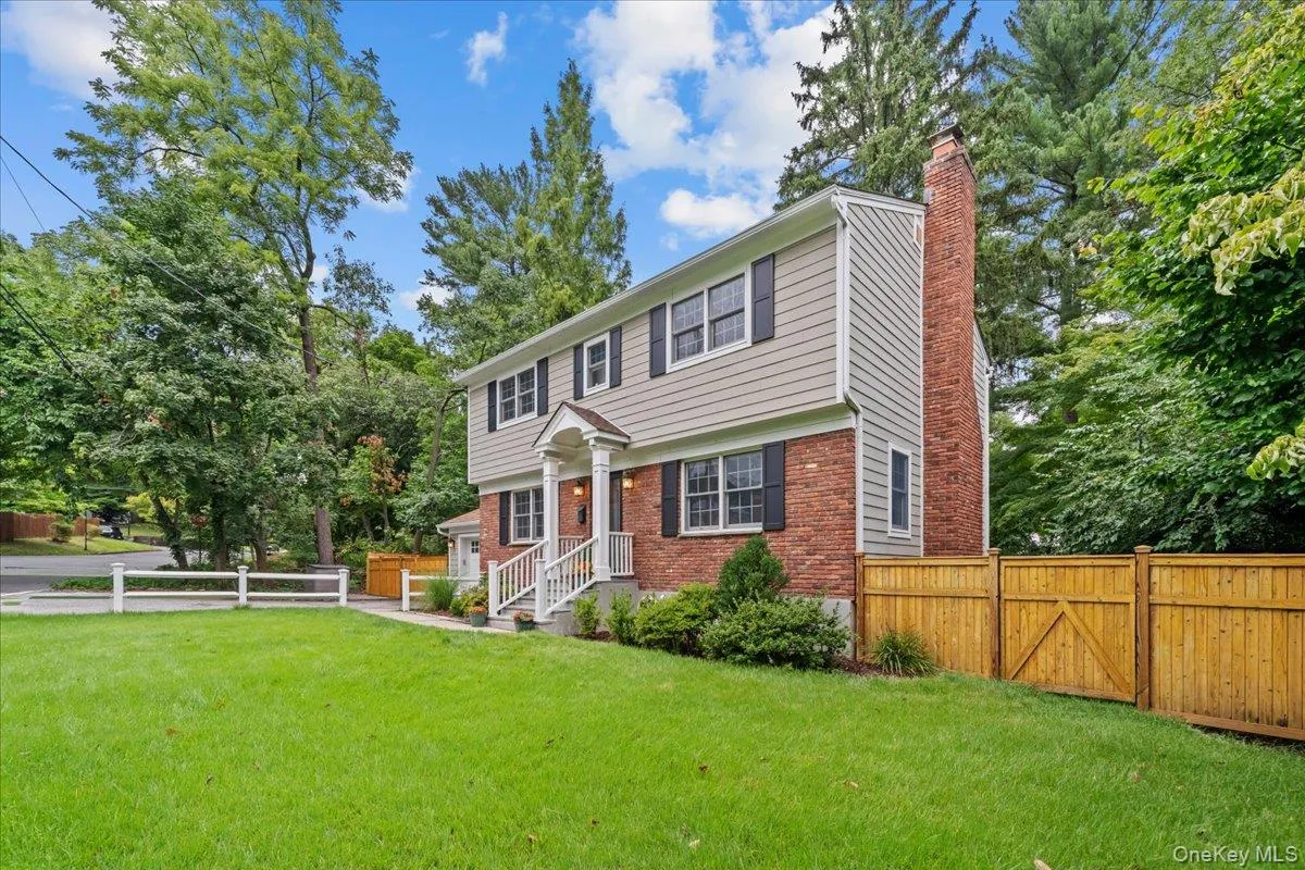 40 Branford Road, Greenburgh, NY, 4 Bedrooms Bedrooms, 9 Rooms Rooms,2 BathroomsBathrooms,Residential,For Rent,Branford,0,1047069 40 Branford Road, Greenburgh, NY, 4 Bedrooms Bedrooms, 9 Rooms Rooms,2 BathroomsBathrooms,Residential,For Rent,Branford,0,1047069