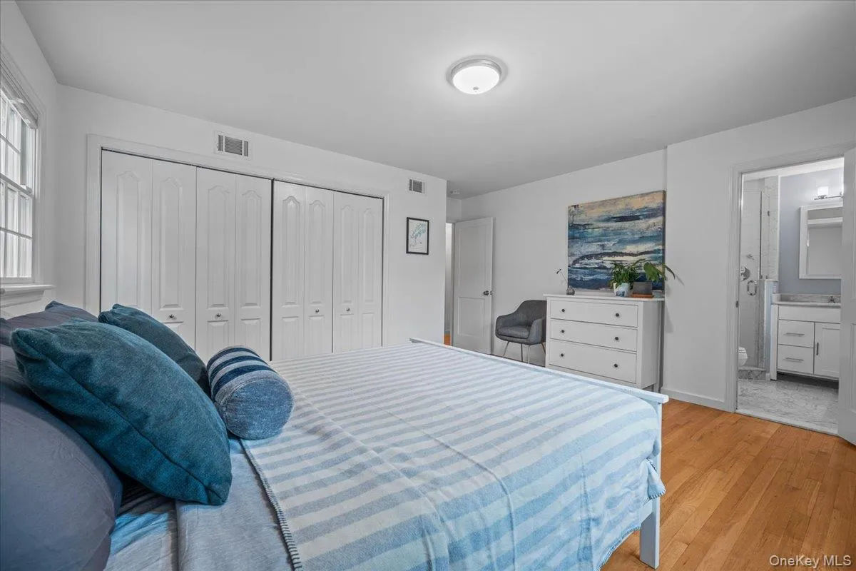 40 Branford Road, Greenburgh, NY, 4 Bedrooms Bedrooms, 9 Rooms Rooms,2 BathroomsBathrooms,Residential,For Rent,Branford,0,1047069 40 Branford Road, Greenburgh, NY, 4 Bedrooms Bedrooms, 9 Rooms Rooms,2 BathroomsBathrooms,Residential,For Rent,Branford,0,1047069