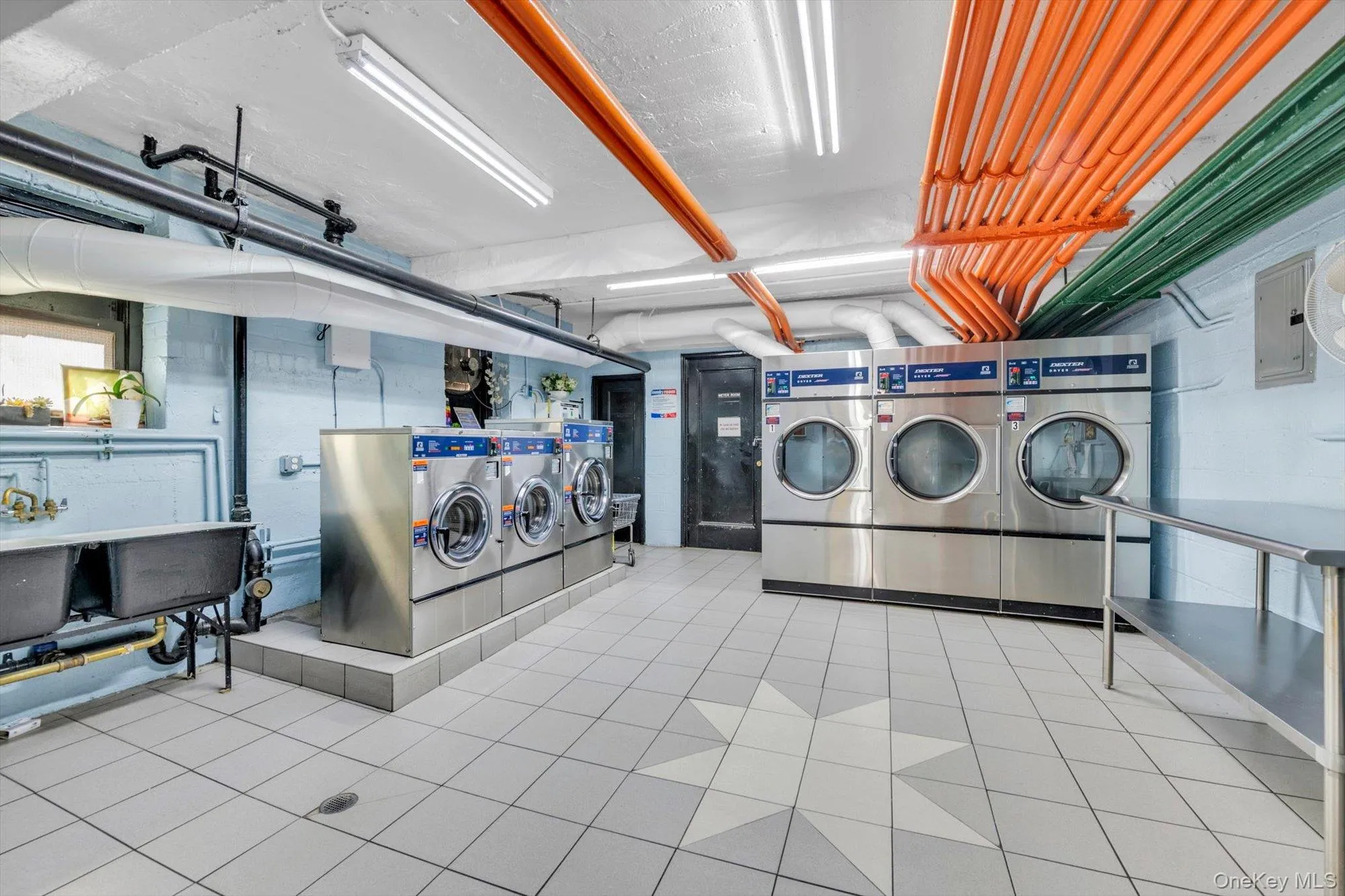 112-25 34 Avenue, New York, NY, 1 Bedroom Bedrooms, 4 Rooms Rooms,1 BathroomBathrooms,Residential,For Rent,34,0,1047071 112-25 34 Avenue, New York, NY, 1 Bedroom Bedrooms, 4 Rooms Rooms,1 BathroomBathrooms,Residential,For Rent,34,0,1047071