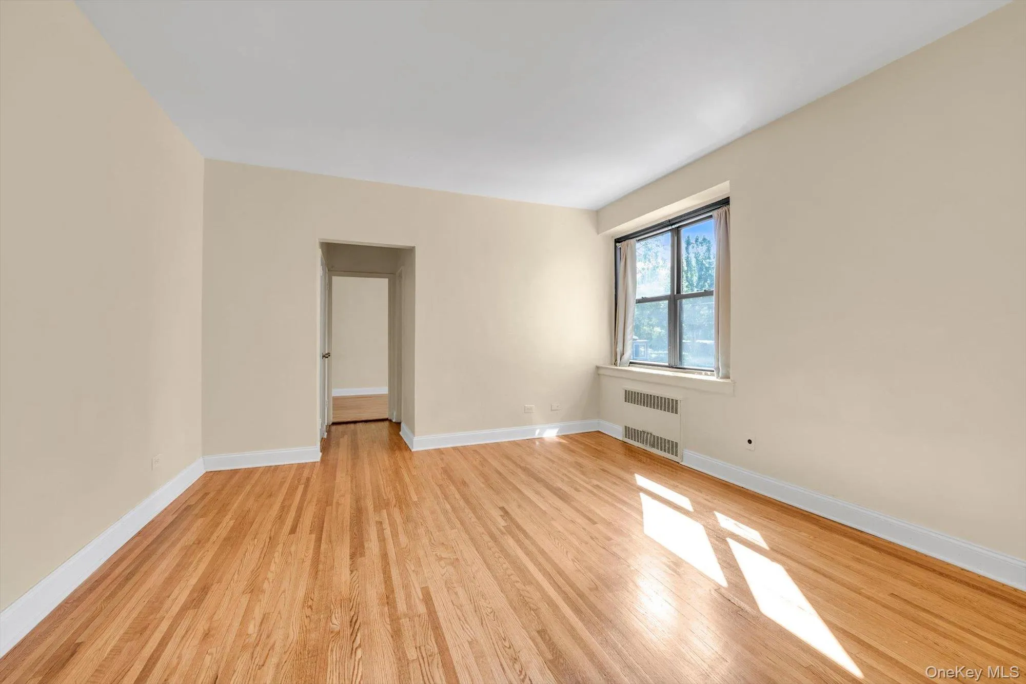 112-25 34 Avenue, New York, NY, 1 Bedroom Bedrooms, 4 Rooms Rooms,1 BathroomBathrooms,Residential,For Rent,34,0,1047071 112-25 34 Avenue, New York, NY, 1 Bedroom Bedrooms, 4 Rooms Rooms,1 BathroomBathrooms,Residential,For Rent,34,0,1047071