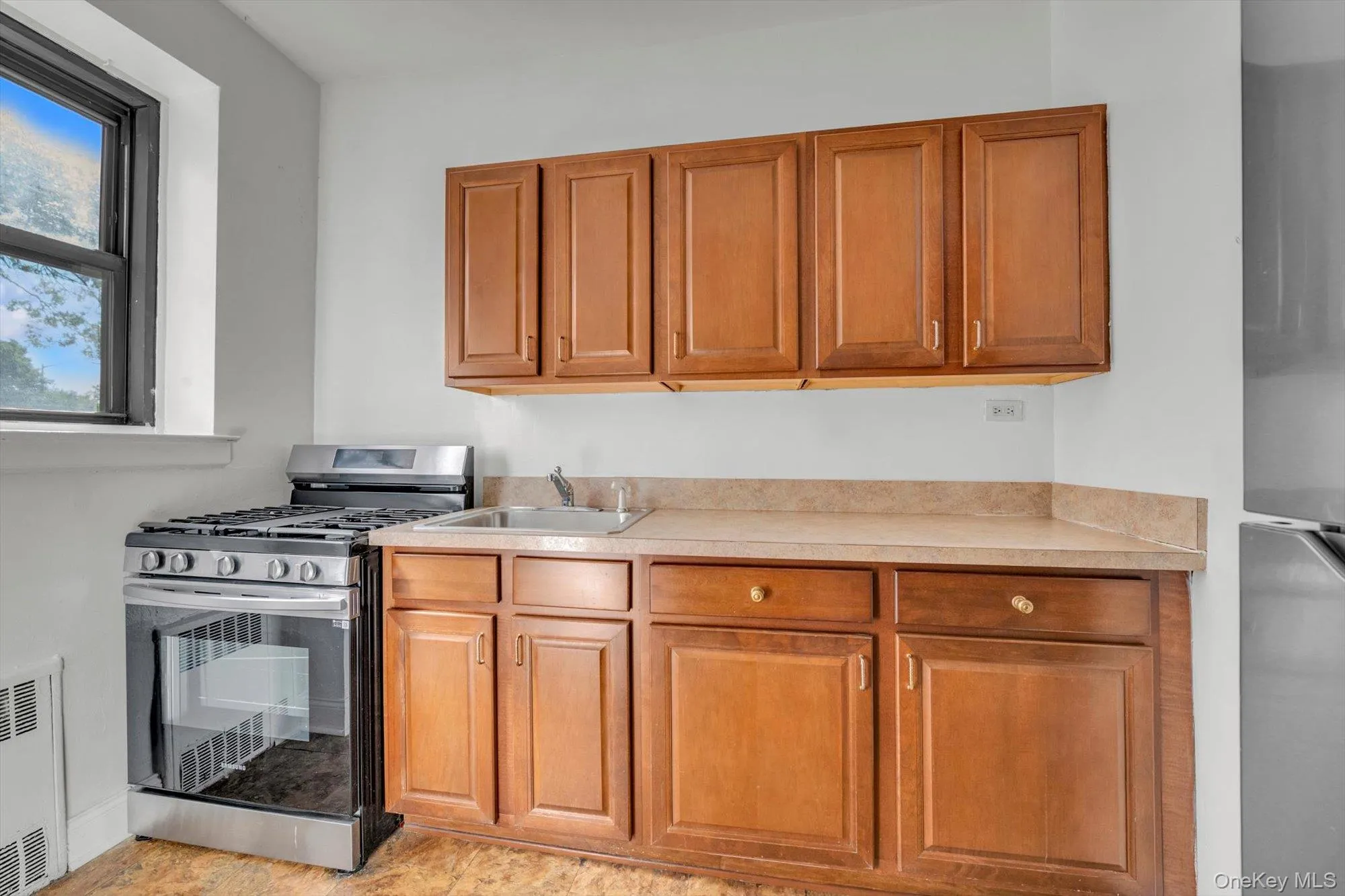 112-25 34 Avenue, New York, NY, 1 Bedroom Bedrooms, 4 Rooms Rooms,1 BathroomBathrooms,Residential,For Rent,34,0,1047071 112-25 34 Avenue, New York, NY, 1 Bedroom Bedrooms, 4 Rooms Rooms,1 BathroomBathrooms,Residential,For Rent,34,0,1047071