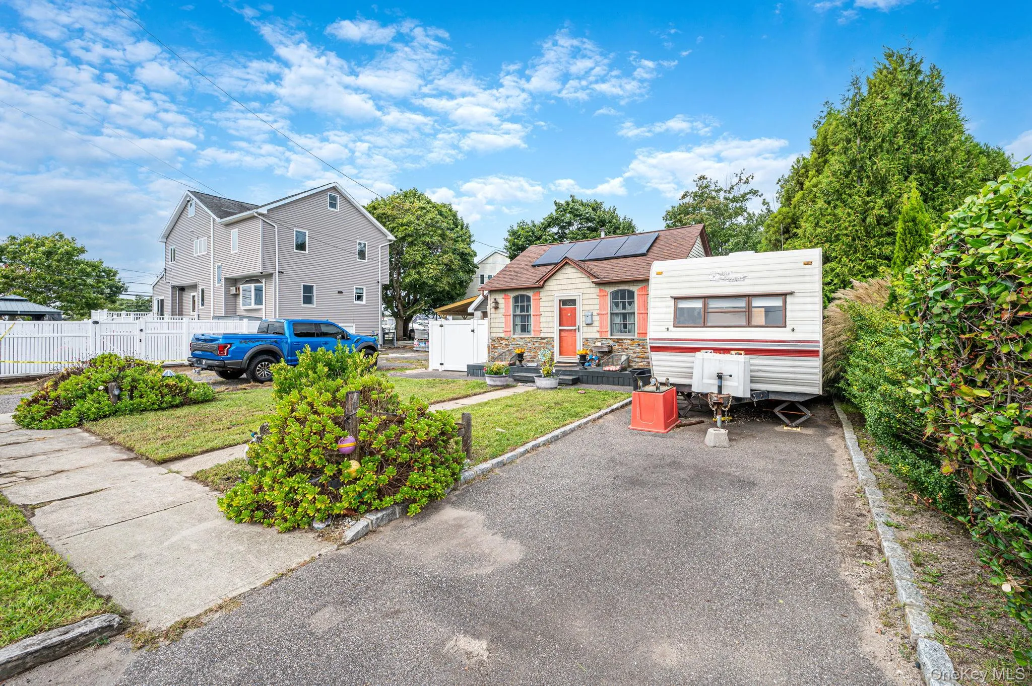 23 Dewey Place, Babylon, NY, 2 Bedrooms Bedrooms, 4 Rooms Rooms,1 BathroomBathrooms,Residential,For Rent,Dewey,0,1047073 23 Dewey Place, Babylon, NY, 2 Bedrooms Bedrooms, 4 Rooms Rooms,1 BathroomBathrooms,Residential,For Rent,Dewey,0,1047073