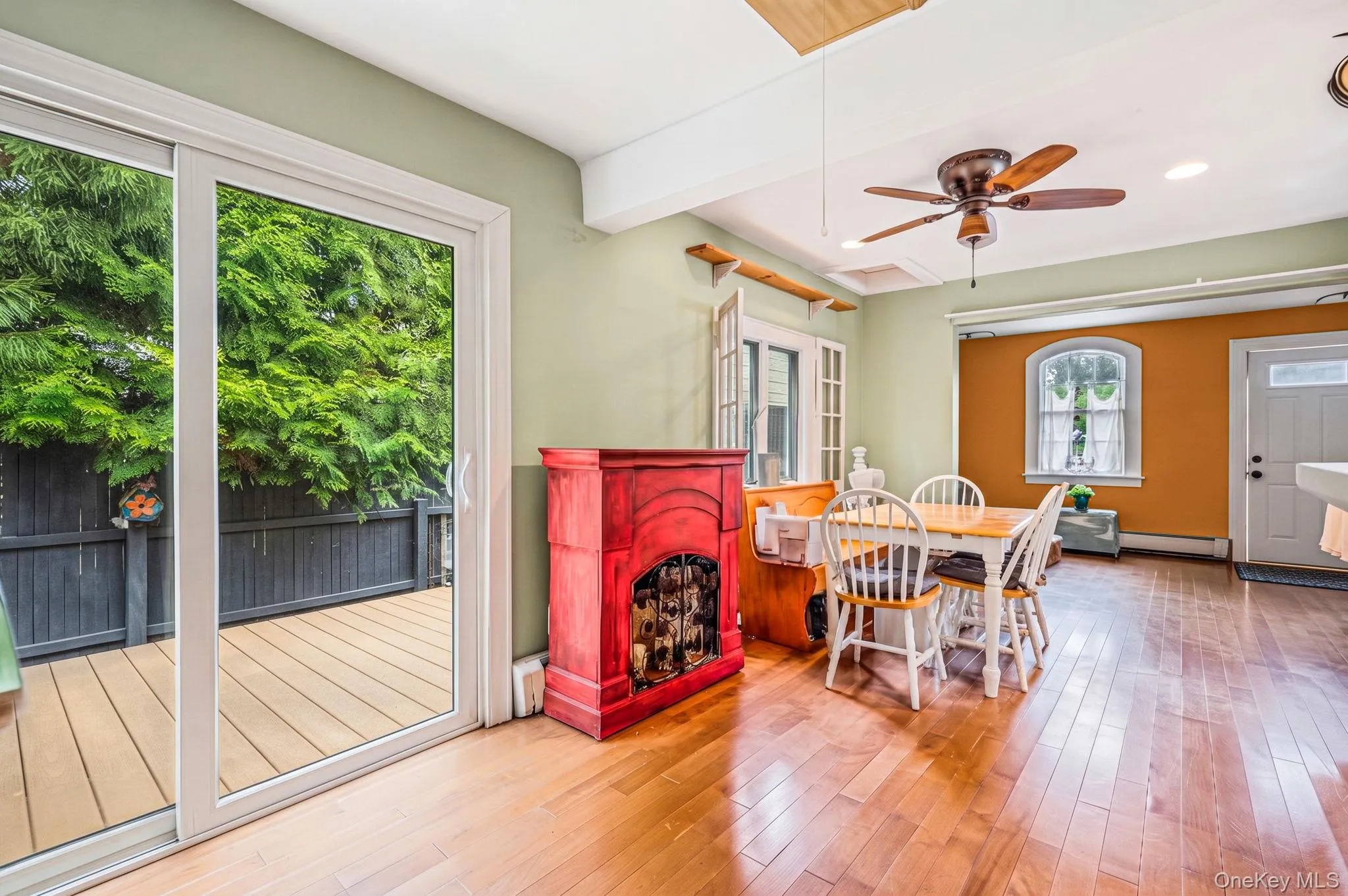 23 Dewey Place, Babylon, NY, 2 Bedrooms Bedrooms, 4 Rooms Rooms,1 BathroomBathrooms,Residential,For Rent,Dewey,0,1047073 23 Dewey Place, Babylon, NY, 2 Bedrooms Bedrooms, 4 Rooms Rooms,1 BathroomBathrooms,Residential,For Rent,Dewey,0,1047073