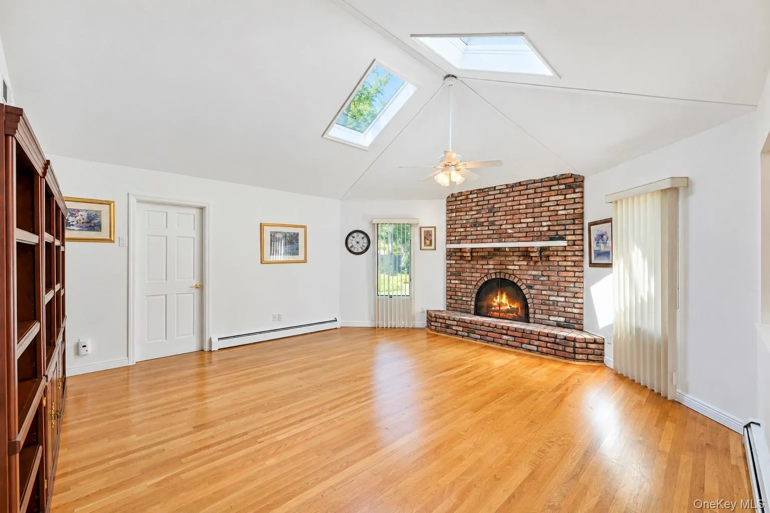 3 Barnsley Crescent, Brookhaven, NY, 4 Bedrooms Bedrooms, 7 Rooms Rooms,2 BathroomsBathrooms,Residential,For Rent,Barnsley,0,1047074 3 Barnsley Crescent, Brookhaven, NY, 4 Bedrooms Bedrooms, 7 Rooms Rooms,2 BathroomsBathrooms,Residential,For Rent,Barnsley,0,1047074