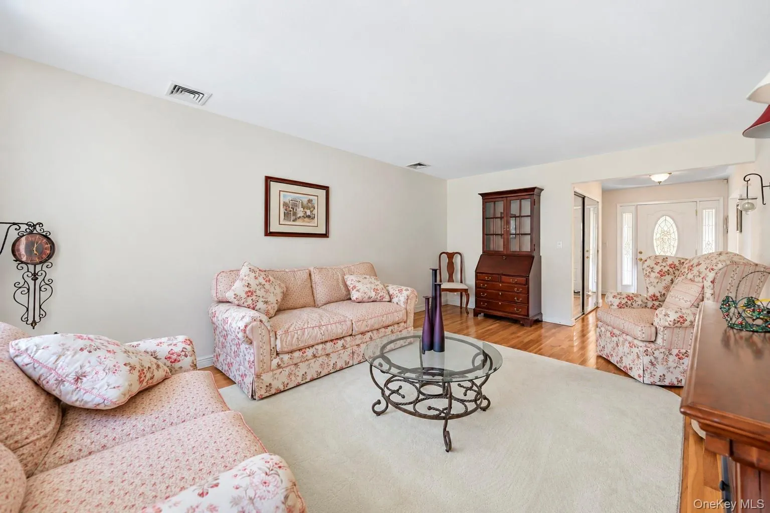 3 Barnsley Crescent, Brookhaven, NY, 4 Bedrooms Bedrooms, 7 Rooms Rooms,2 BathroomsBathrooms,Residential,For Rent,Barnsley,0,1047074 3 Barnsley Crescent, Brookhaven, NY, 4 Bedrooms Bedrooms, 7 Rooms Rooms,2 BathroomsBathrooms,Residential,For Rent,Barnsley,0,1047074