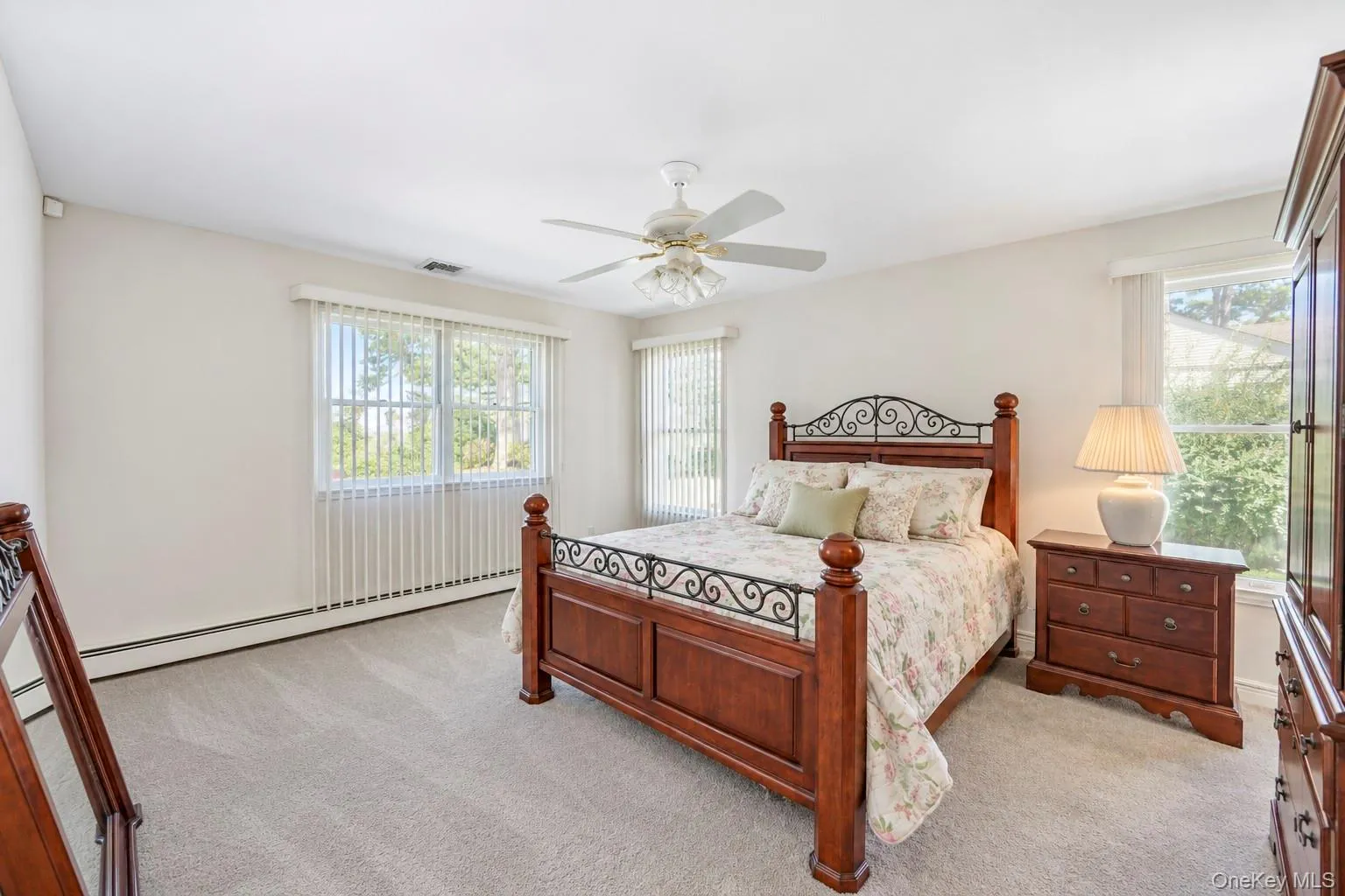3 Barnsley Crescent, Brookhaven, NY, 4 Bedrooms Bedrooms, 7 Rooms Rooms,2 BathroomsBathrooms,Residential,For Rent,Barnsley,0,1047074 3 Barnsley Crescent, Brookhaven, NY, 4 Bedrooms Bedrooms, 7 Rooms Rooms,2 BathroomsBathrooms,Residential,For Rent,Barnsley,0,1047074