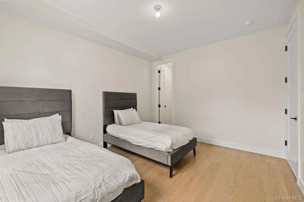 17 Lazer Court, Ramapo, NY, 3 Bedrooms Bedrooms, 5 Rooms Rooms,2 BathroomsBathrooms,Residential,For Rent,Lazer,0,1047077 17 Lazer Court, Ramapo, NY, 3 Bedrooms Bedrooms, 5 Rooms Rooms,2 BathroomsBathrooms,Residential,For Rent,Lazer,0,1047077
