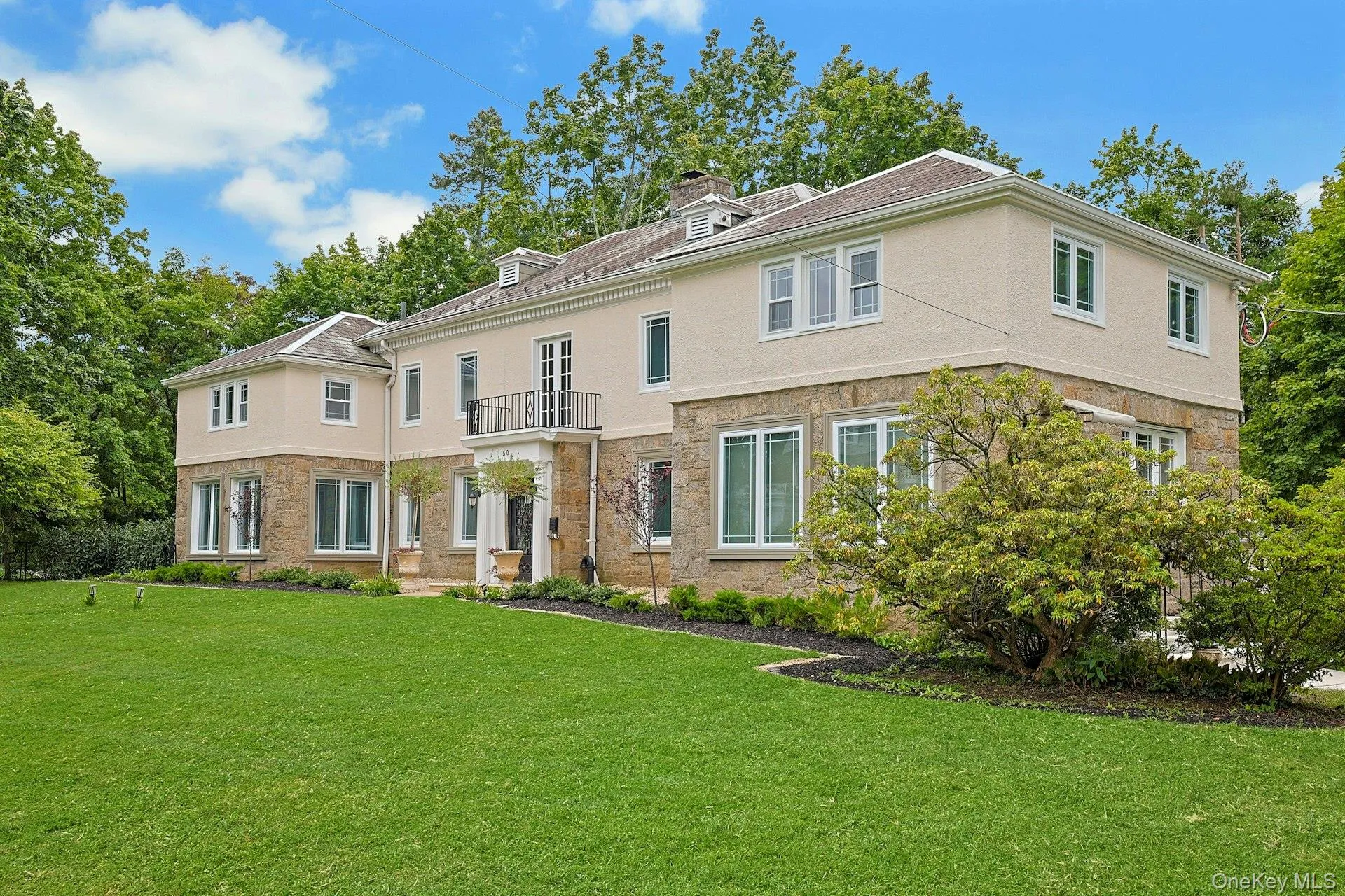 50 Forest Circle, New Rochelle, NY, 6 Bedrooms Bedrooms, 17 Rooms Rooms,4 BathroomsBathrooms,Residential,For Rent,Forest,0,1047078 50 Forest Circle, New Rochelle, NY, 6 Bedrooms Bedrooms, 17 Rooms Rooms,4 BathroomsBathrooms,Residential,For Rent,Forest,0,1047078