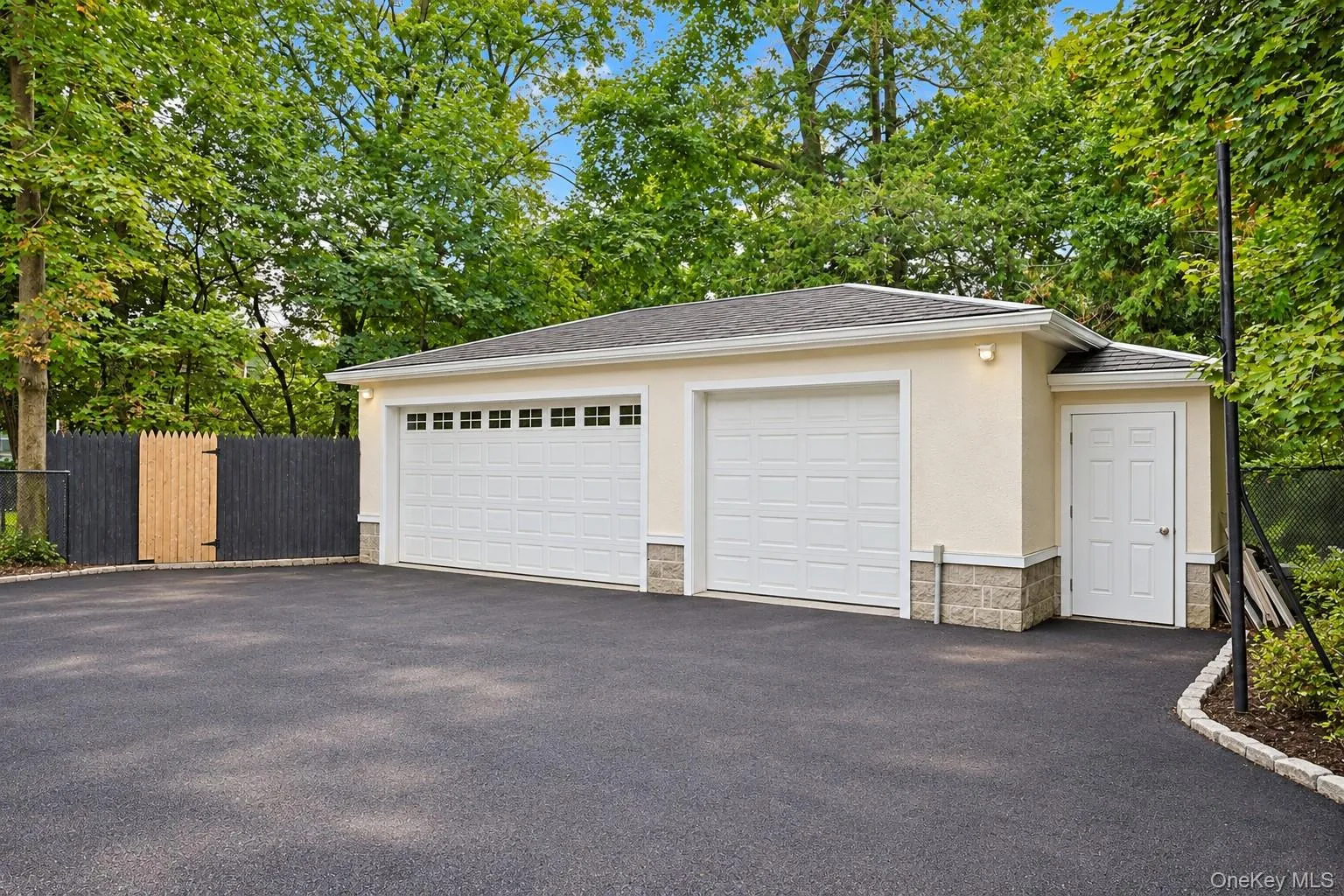 50 Forest Circle, New Rochelle, NY, 6 Bedrooms Bedrooms, 17 Rooms Rooms,4 BathroomsBathrooms,Residential,For Rent,Forest,0,1047078 50 Forest Circle, New Rochelle, NY, 6 Bedrooms Bedrooms, 17 Rooms Rooms,4 BathroomsBathrooms,Residential,For Rent,Forest,0,1047078
