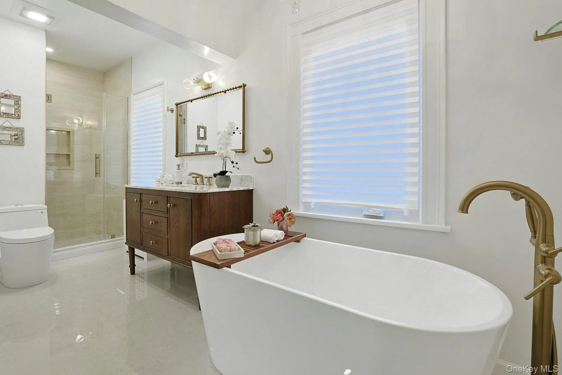 50 Forest Circle, New Rochelle, NY, 6 Bedrooms Bedrooms, 17 Rooms Rooms,4 BathroomsBathrooms,Residential,For Rent,Forest,0,1047078 50 Forest Circle, New Rochelle, NY, 6 Bedrooms Bedrooms, 17 Rooms Rooms,4 BathroomsBathrooms,Residential,For Rent,Forest,0,1047078