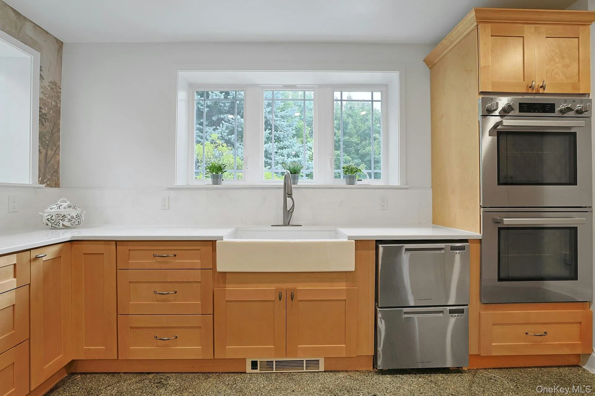 50 Forest Circle, New Rochelle, NY, 6 Bedrooms Bedrooms, 17 Rooms Rooms,4 BathroomsBathrooms,Residential,For Rent,Forest,0,1047078 50 Forest Circle, New Rochelle, NY, 6 Bedrooms Bedrooms, 17 Rooms Rooms,4 BathroomsBathrooms,Residential,For Rent,Forest,0,1047078