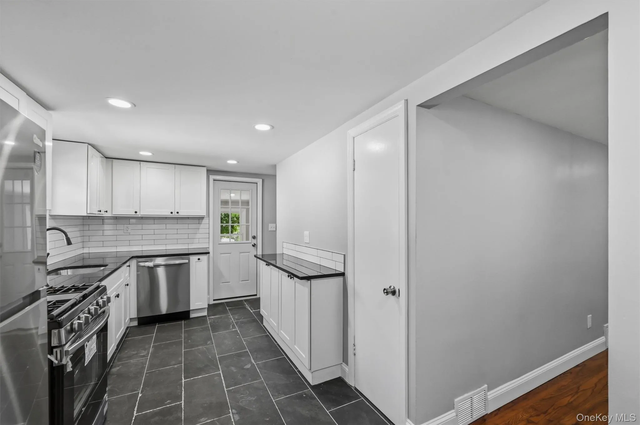 23 Westwood Drive, Newburgh (town), NY, 3 Bedrooms Bedrooms, 7 Rooms Rooms,1 BathroomBathrooms,Residential,For Rent,Westwood,0,1047080 23 Westwood Drive, Newburgh (town), NY, 3 Bedrooms Bedrooms, 7 Rooms Rooms,1 BathroomBathrooms,Residential,For Rent,Westwood,0,1047080