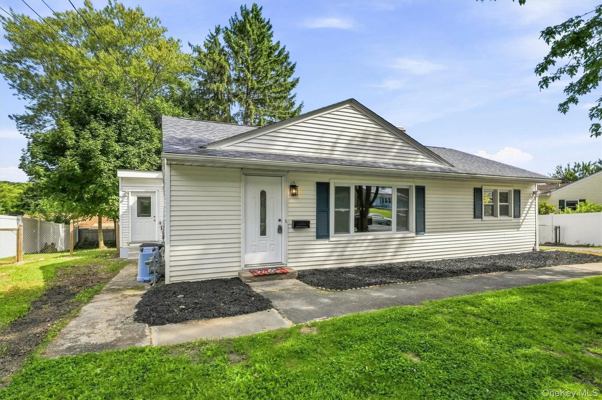 23 Westwood Drive, Newburgh (town), NY, 3 Bedrooms Bedrooms, 7 Rooms Rooms,1 BathroomBathrooms,Residential,For Rent,Westwood,0,1047080 23 Westwood Drive, Newburgh (town), NY, 3 Bedrooms Bedrooms, 7 Rooms Rooms,1 BathroomBathrooms,Residential,For Rent,Westwood,0,1047080