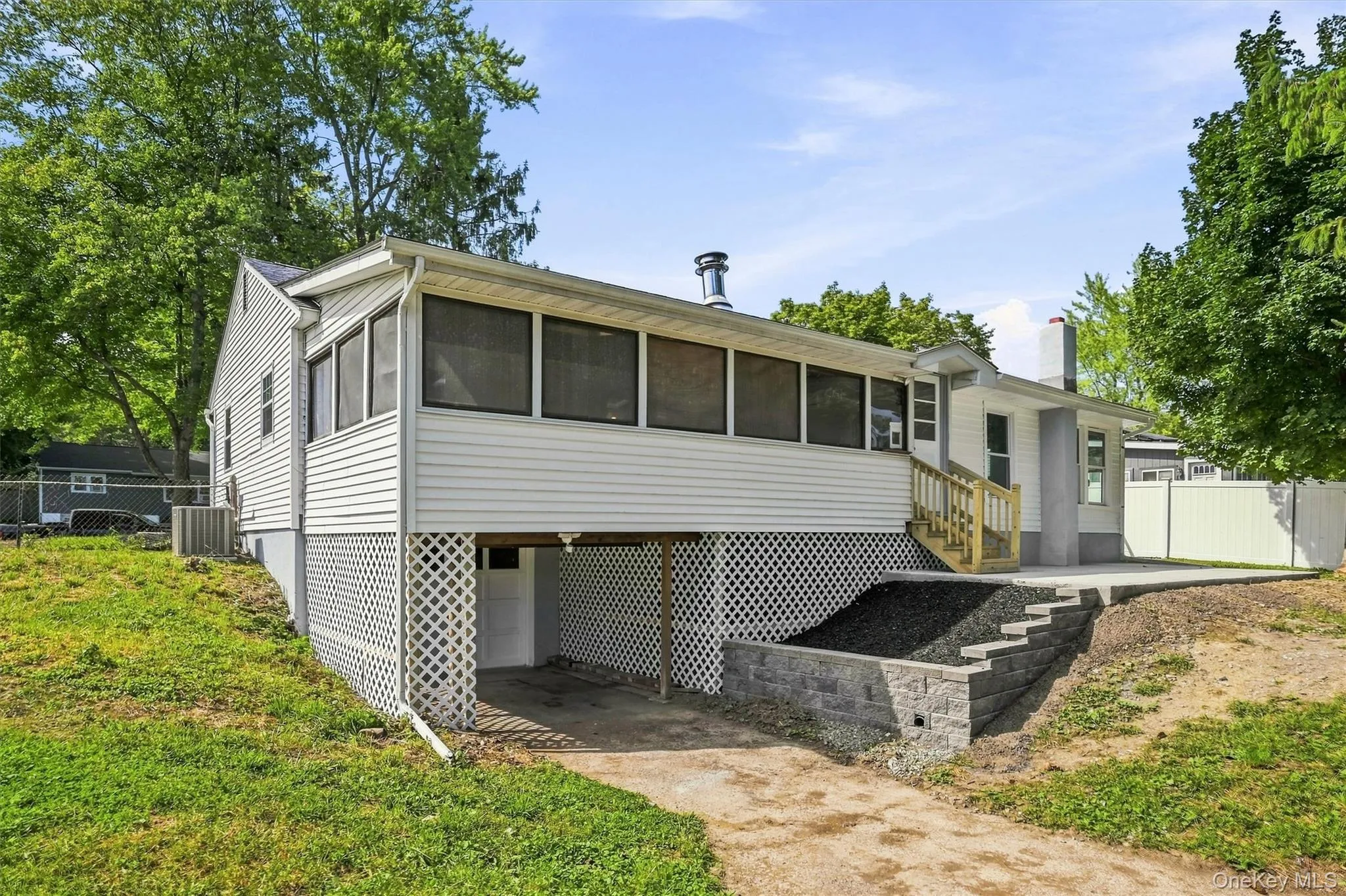 23 Westwood Drive, Newburgh (town), NY, 3 Bedrooms Bedrooms, 7 Rooms Rooms,1 BathroomBathrooms,Residential,For Rent,Westwood,0,1047080 23 Westwood Drive, Newburgh (town), NY, 3 Bedrooms Bedrooms, 7 Rooms Rooms,1 BathroomBathrooms,Residential,For Rent,Westwood,0,1047080