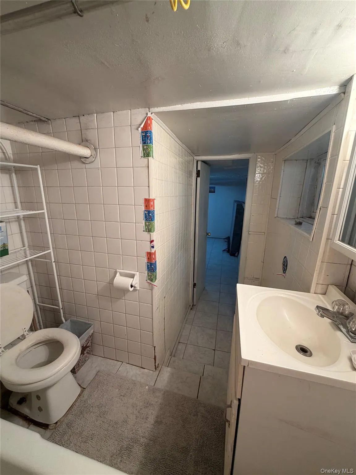 39-68 59th Street, New York, NY, 3 Bedrooms Bedrooms, 8 Rooms Rooms,3 BathroomsBathrooms,Residential,For Rent,59th,0,1047084 39-68 59th Street, New York, NY, 3 Bedrooms Bedrooms, 8 Rooms Rooms,3 BathroomsBathrooms,Residential,For Rent,59th,0,1047084
