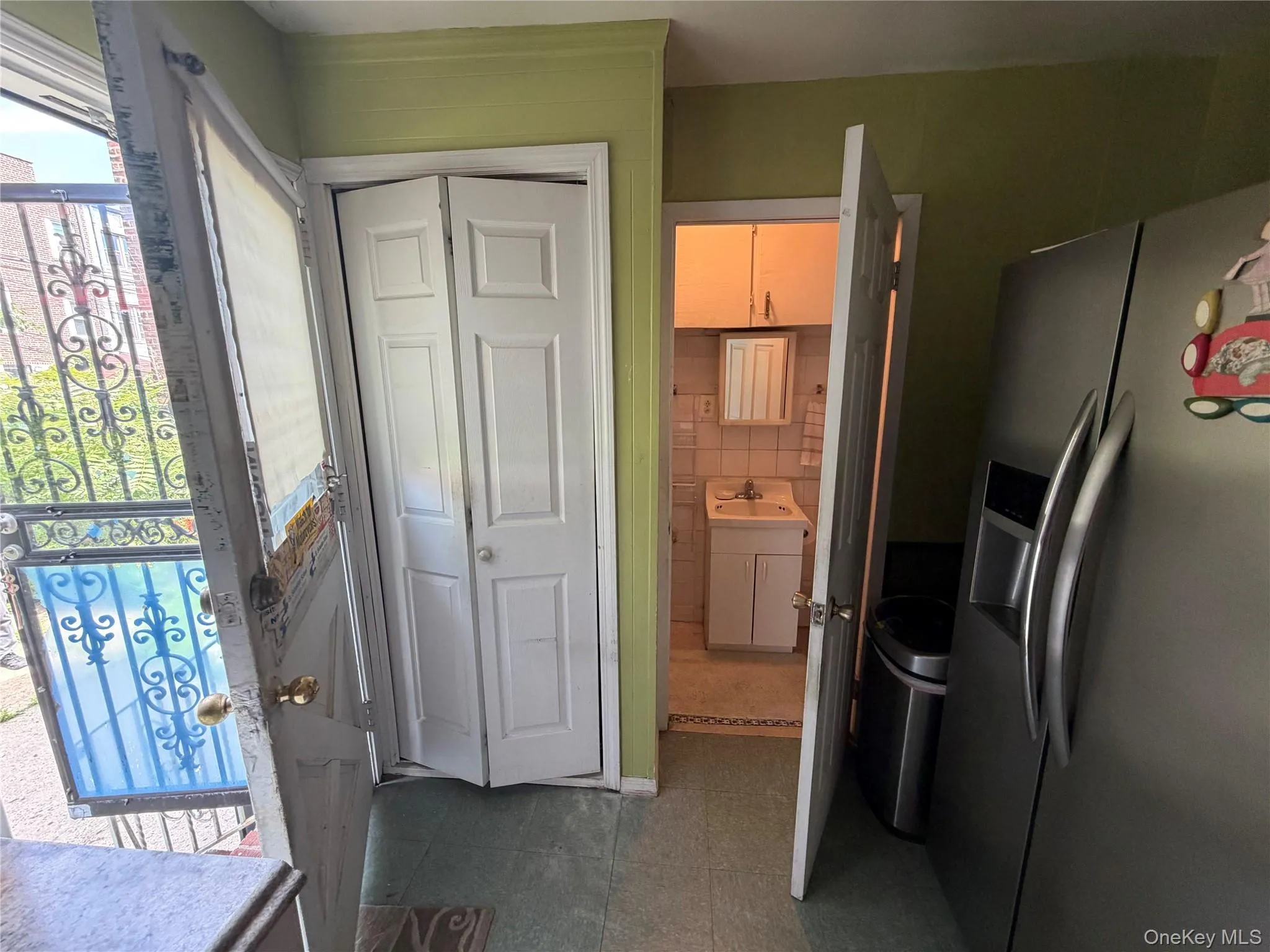 39-68 59th Street, New York, NY, 3 Bedrooms Bedrooms, 8 Rooms Rooms,3 BathroomsBathrooms,Residential,For Rent,59th,0,1047084 39-68 59th Street, New York, NY, 3 Bedrooms Bedrooms, 8 Rooms Rooms,3 BathroomsBathrooms,Residential,For Rent,59th,0,1047084