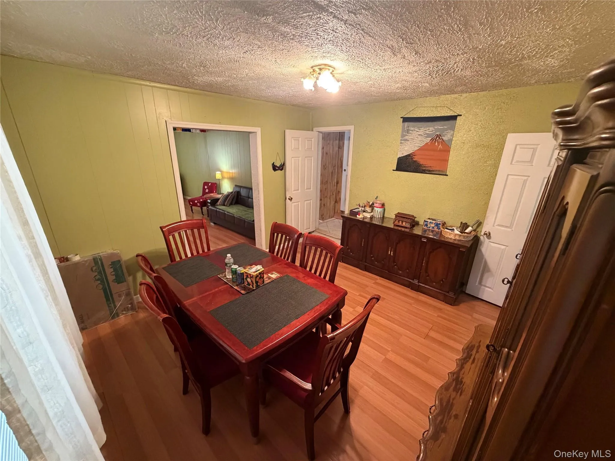 39-68 59th Street, New York, NY, 3 Bedrooms Bedrooms, 8 Rooms Rooms,3 BathroomsBathrooms,Residential,For Rent,59th,0,1047084 39-68 59th Street, New York, NY, 3 Bedrooms Bedrooms, 8 Rooms Rooms,3 BathroomsBathrooms,Residential,For Rent,59th,0,1047084