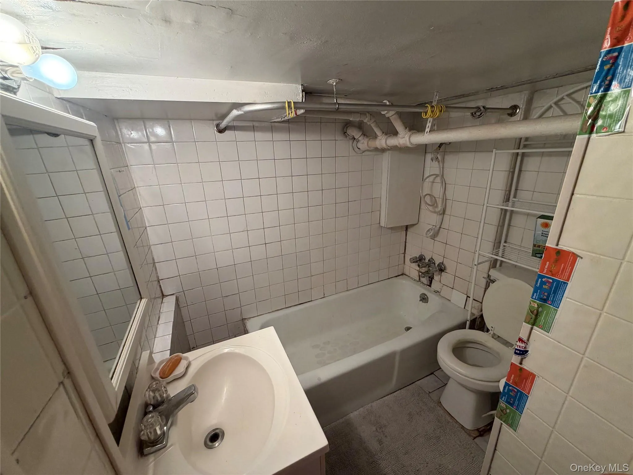 39-68 59th Street, New York, NY, 3 Bedrooms Bedrooms, 8 Rooms Rooms,3 BathroomsBathrooms,Residential,For Rent,59th,0,1047084 39-68 59th Street, New York, NY, 3 Bedrooms Bedrooms, 8 Rooms Rooms,3 BathroomsBathrooms,Residential,For Rent,59th,0,1047084