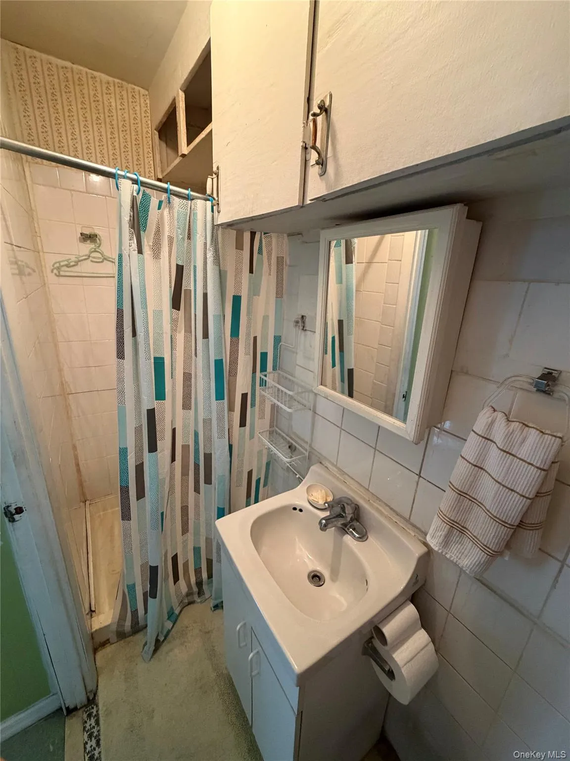 39-68 59th Street, New York, NY, 3 Bedrooms Bedrooms, 8 Rooms Rooms,3 BathroomsBathrooms,Residential,For Rent,59th,0,1047084 39-68 59th Street, New York, NY, 3 Bedrooms Bedrooms, 8 Rooms Rooms,3 BathroomsBathrooms,Residential,For Rent,59th,0,1047084