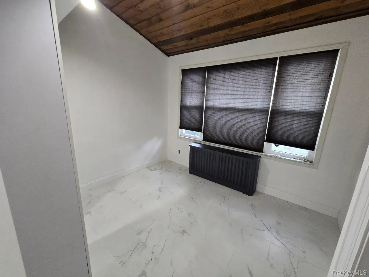 3175 Layton Avenue, New York, NY, 3 Bedrooms Bedrooms, 6 Rooms Rooms,1 BathroomBathrooms,Residential Lease,For Rent,Layton,0,1047088 3175 Layton Avenue, New York, NY, 3 Bedrooms Bedrooms, 6 Rooms Rooms,1 BathroomBathrooms,Residential Lease,For Rent,Layton,0,1047088