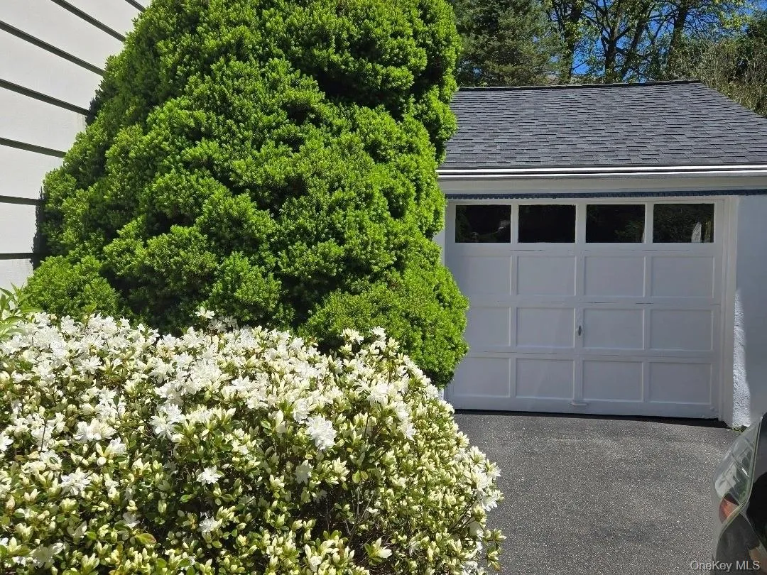 30 Greenvale Circle, Greenburgh, NY, 2 Bedrooms Bedrooms, 7 Rooms Rooms,2 BathroomsBathrooms,Residential,For Rent,Greenvale,0,1047089 30 Greenvale Circle, Greenburgh, NY, 2 Bedrooms Bedrooms, 7 Rooms Rooms,2 BathroomsBathrooms,Residential,For Rent,Greenvale,0,1047089