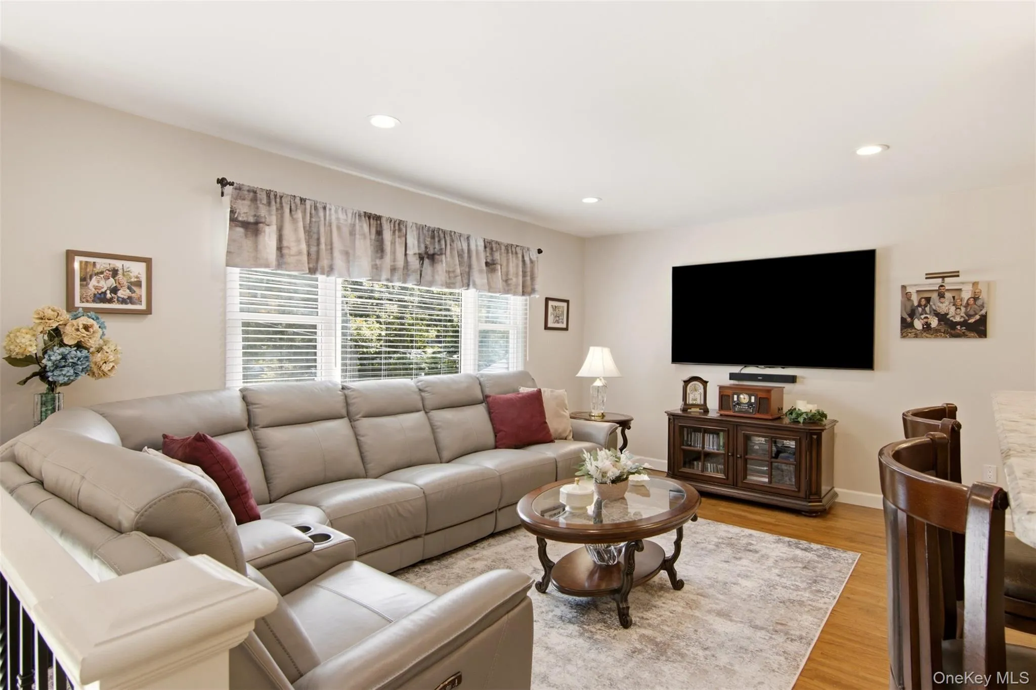 224 Holbrook Avenue, Brookhaven, NY, 6 Bedrooms Bedrooms, 12 Rooms Rooms,3 BathroomsBathrooms,Residential,For Rent,Holbrook,0,1047093 224 Holbrook Avenue, Brookhaven, NY, 6 Bedrooms Bedrooms, 12 Rooms Rooms,3 BathroomsBathrooms,Residential,For Rent,Holbrook,0,1047093