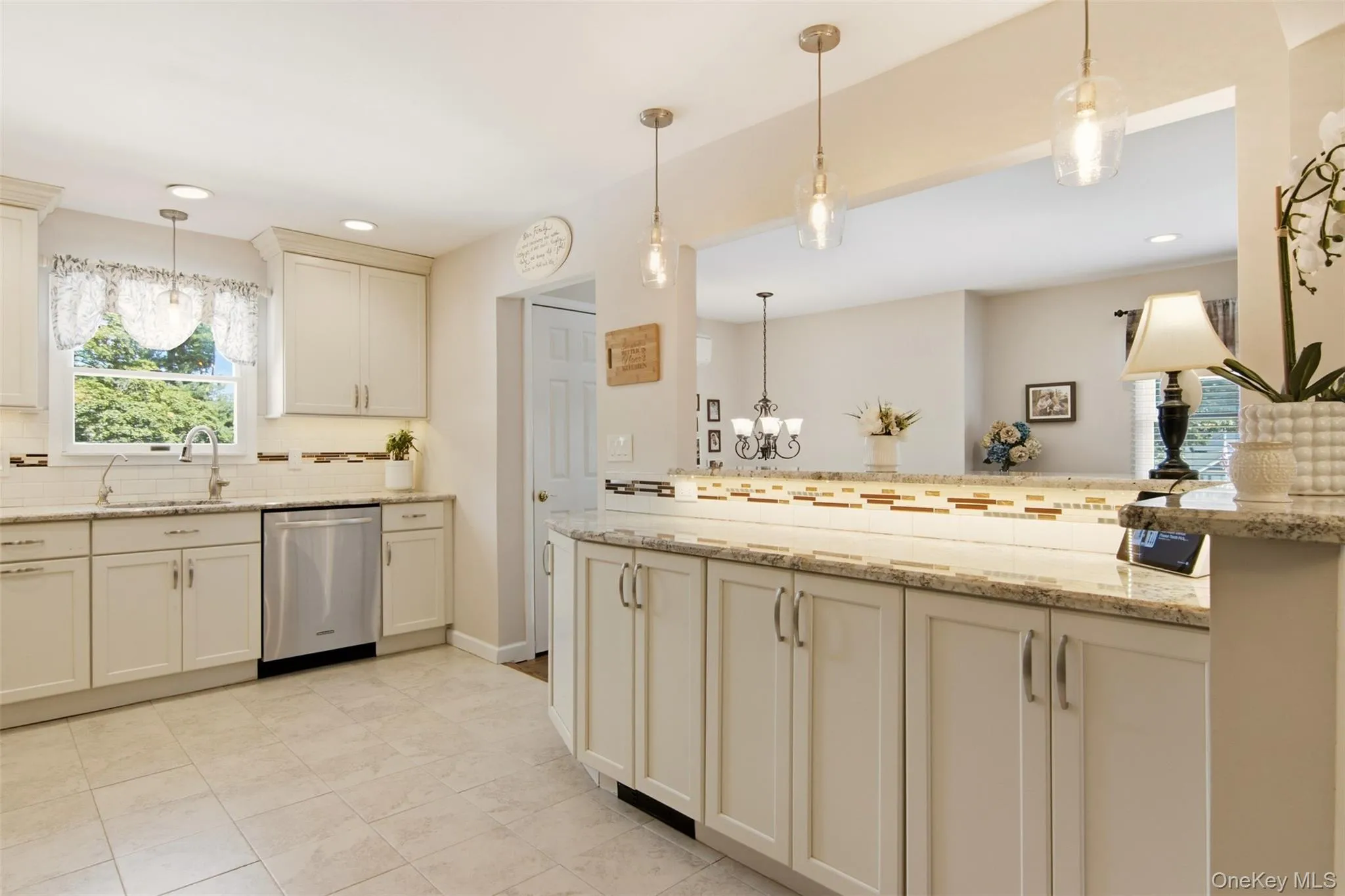 224 Holbrook Avenue, Brookhaven, NY, 6 Bedrooms Bedrooms, 12 Rooms Rooms,3 BathroomsBathrooms,Residential,For Rent,Holbrook,0,1047093 224 Holbrook Avenue, Brookhaven, NY, 6 Bedrooms Bedrooms, 12 Rooms Rooms,3 BathroomsBathrooms,Residential,For Rent,Holbrook,0,1047093
