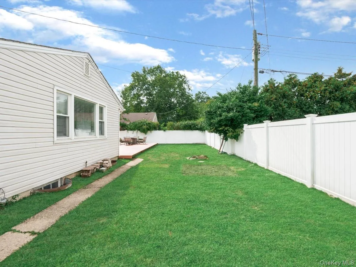 1262 Barberry Road, Hempstead, NY, 3 Bedrooms Bedrooms, 6 Rooms Rooms,2 BathroomsBathrooms,Residential,For Rent,Barberry,0,1047102 1262 Barberry Road, Hempstead, NY, 3 Bedrooms Bedrooms, 6 Rooms Rooms,2 BathroomsBathrooms,Residential,For Rent,Barberry,0,1047102