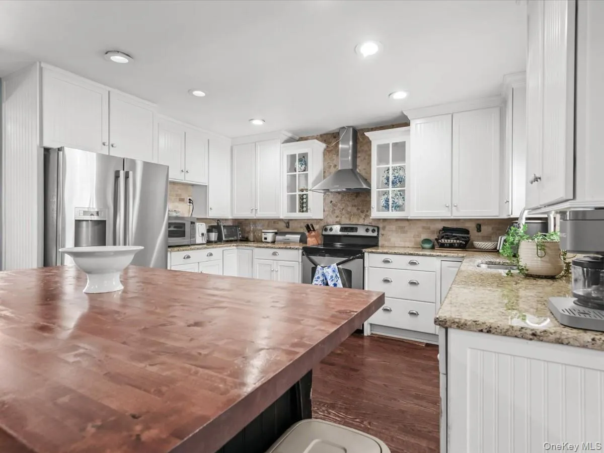 1262 Barberry Road, Hempstead, NY, 3 Bedrooms Bedrooms, 6 Rooms Rooms,2 BathroomsBathrooms,Residential,For Rent,Barberry,0,1047102 1262 Barberry Road, Hempstead, NY, 3 Bedrooms Bedrooms, 6 Rooms Rooms,2 BathroomsBathrooms,Residential,For Rent,Barberry,0,1047102