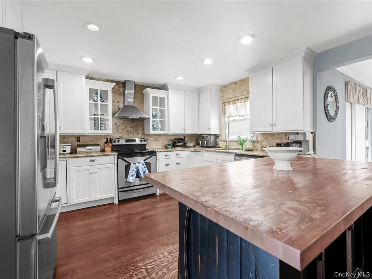 1262 Barberry Road, Hempstead, NY, 3 Bedrooms Bedrooms, 6 Rooms Rooms,2 BathroomsBathrooms,Residential,For Rent,Barberry,0,1047102 1262 Barberry Road, Hempstead, NY, 3 Bedrooms Bedrooms, 6 Rooms Rooms,2 BathroomsBathrooms,Residential,For Rent,Barberry,0,1047102