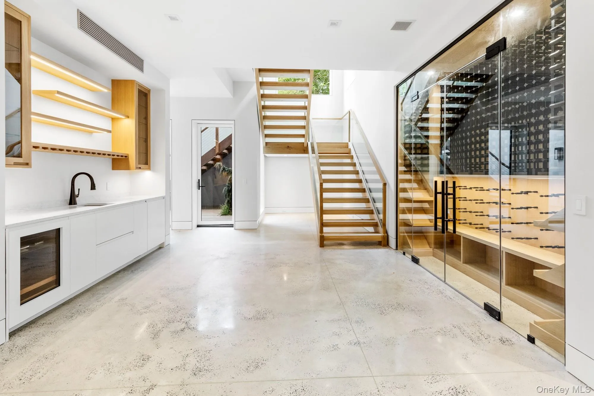 147 Old House Landing, East Hampton, NY, 6 Bedrooms Bedrooms, 18 Rooms Rooms,6 BathroomsBathrooms,Residential,For Rent,Old House Landing,0,1047103 147 Old House Landing, East Hampton, NY, 6 Bedrooms Bedrooms, 18 Rooms Rooms,6 BathroomsBathrooms,Residential,For Rent,Old House Landing,0,1047103
