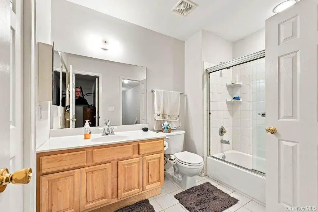 90 Mulberry Common, Riverhead, NY, 2 Bedrooms Bedrooms, 5 Rooms Rooms,1 BathroomBathrooms,Residential,For Rent,Mulberry,0,1047107 90 Mulberry Common, Riverhead, NY, 2 Bedrooms Bedrooms, 5 Rooms Rooms,1 BathroomBathrooms,Residential,For Rent,Mulberry,0,1047107