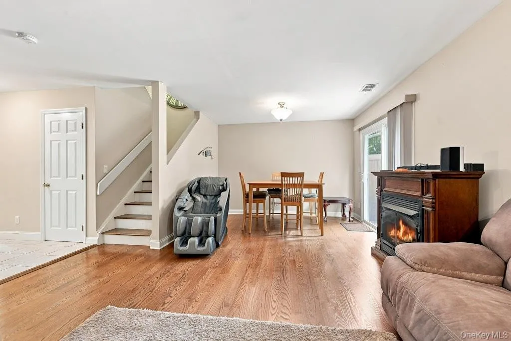 90 Mulberry Common, Riverhead, NY, 2 Bedrooms Bedrooms, 5 Rooms Rooms,1 BathroomBathrooms,Residential,For Rent,Mulberry,0,1047107 90 Mulberry Common, Riverhead, NY, 2 Bedrooms Bedrooms, 5 Rooms Rooms,1 BathroomBathrooms,Residential,For Rent,Mulberry,0,1047107