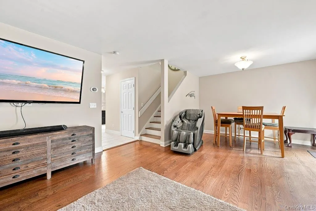 90 Mulberry Common, Riverhead, NY, 2 Bedrooms Bedrooms, 5 Rooms Rooms,1 BathroomBathrooms,Residential,For Rent,Mulberry,0,1047107 90 Mulberry Common, Riverhead, NY, 2 Bedrooms Bedrooms, 5 Rooms Rooms,1 BathroomBathrooms,Residential,For Rent,Mulberry,0,1047107