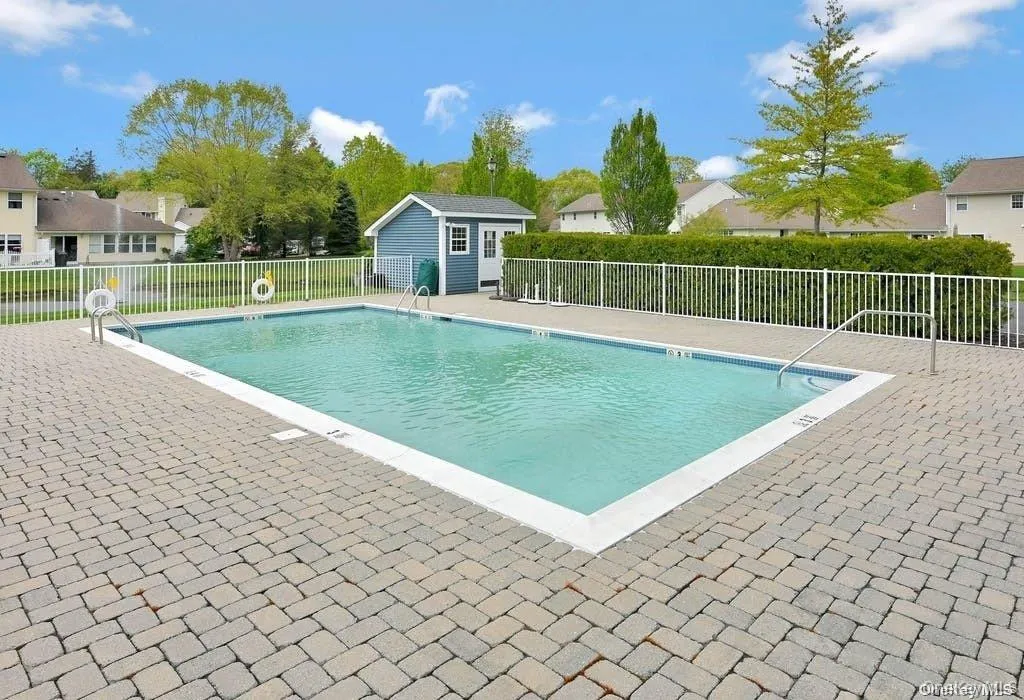 90 Mulberry Common, Riverhead, NY, 2 Bedrooms Bedrooms, 5 Rooms Rooms,1 BathroomBathrooms,Residential,For Rent,Mulberry,0,1047107 90 Mulberry Common, Riverhead, NY, 2 Bedrooms Bedrooms, 5 Rooms Rooms,1 BathroomBathrooms,Residential,For Rent,Mulberry,0,1047107
