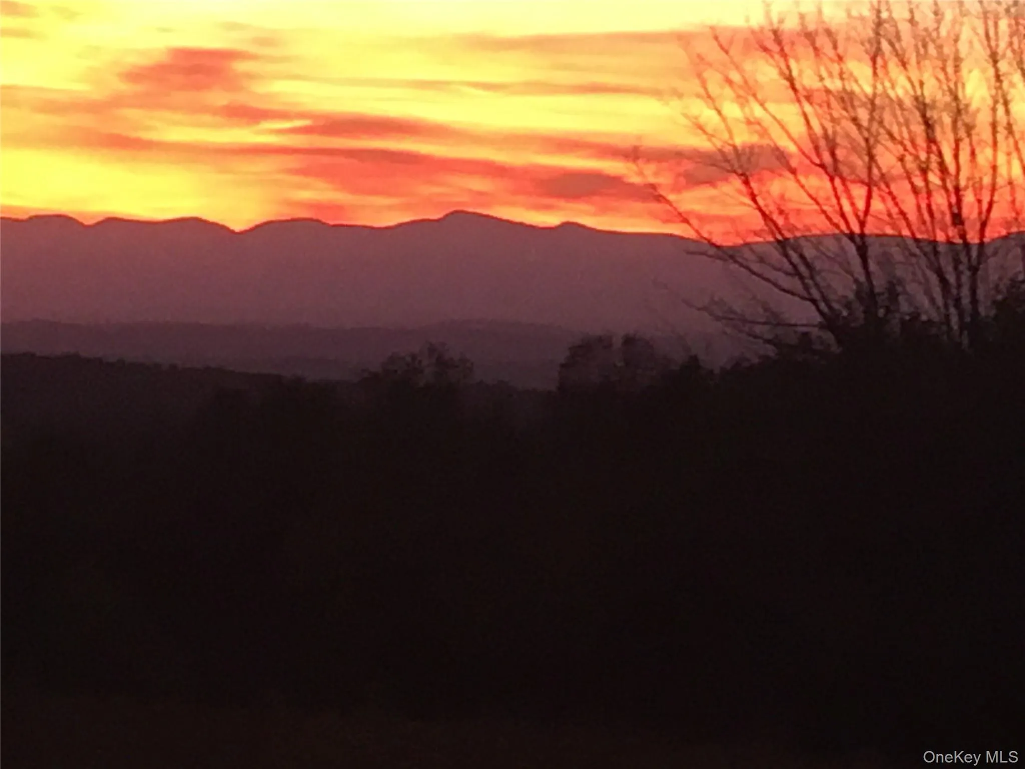 Just a few minutes away you can view amazing sunsets looking across the Hudson River towards the Catskills Just a few minutes away you can view amazing sunsets looking across the Hudson River towards the Catskills